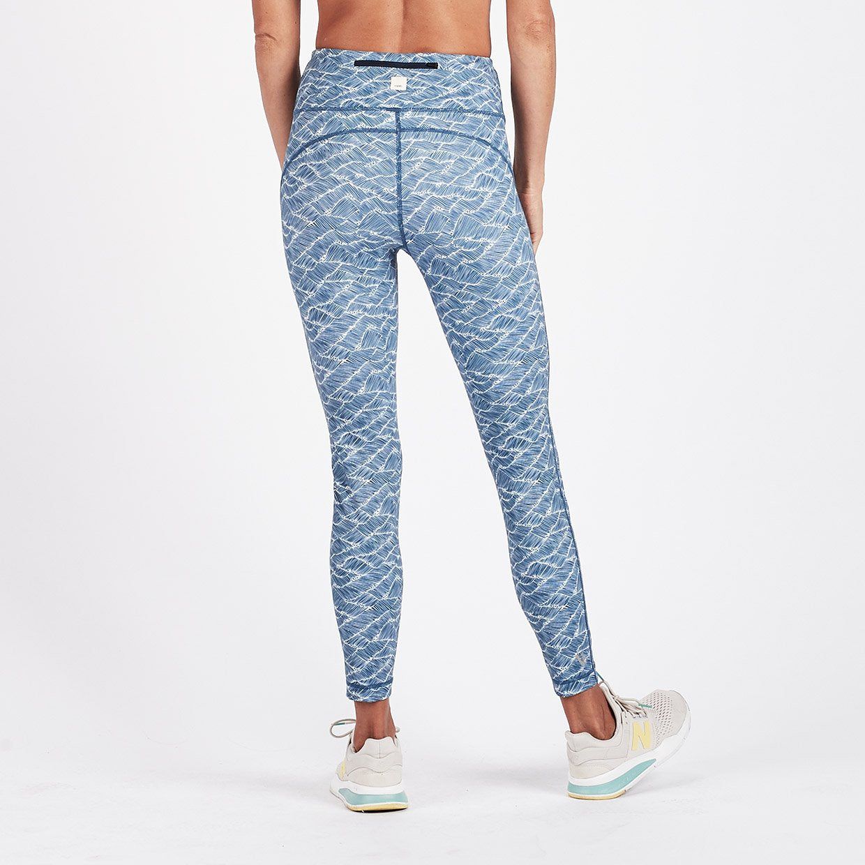 Pace High Rise Printed Legging | Navy Wave sold by Vuori product image thumbnail 3