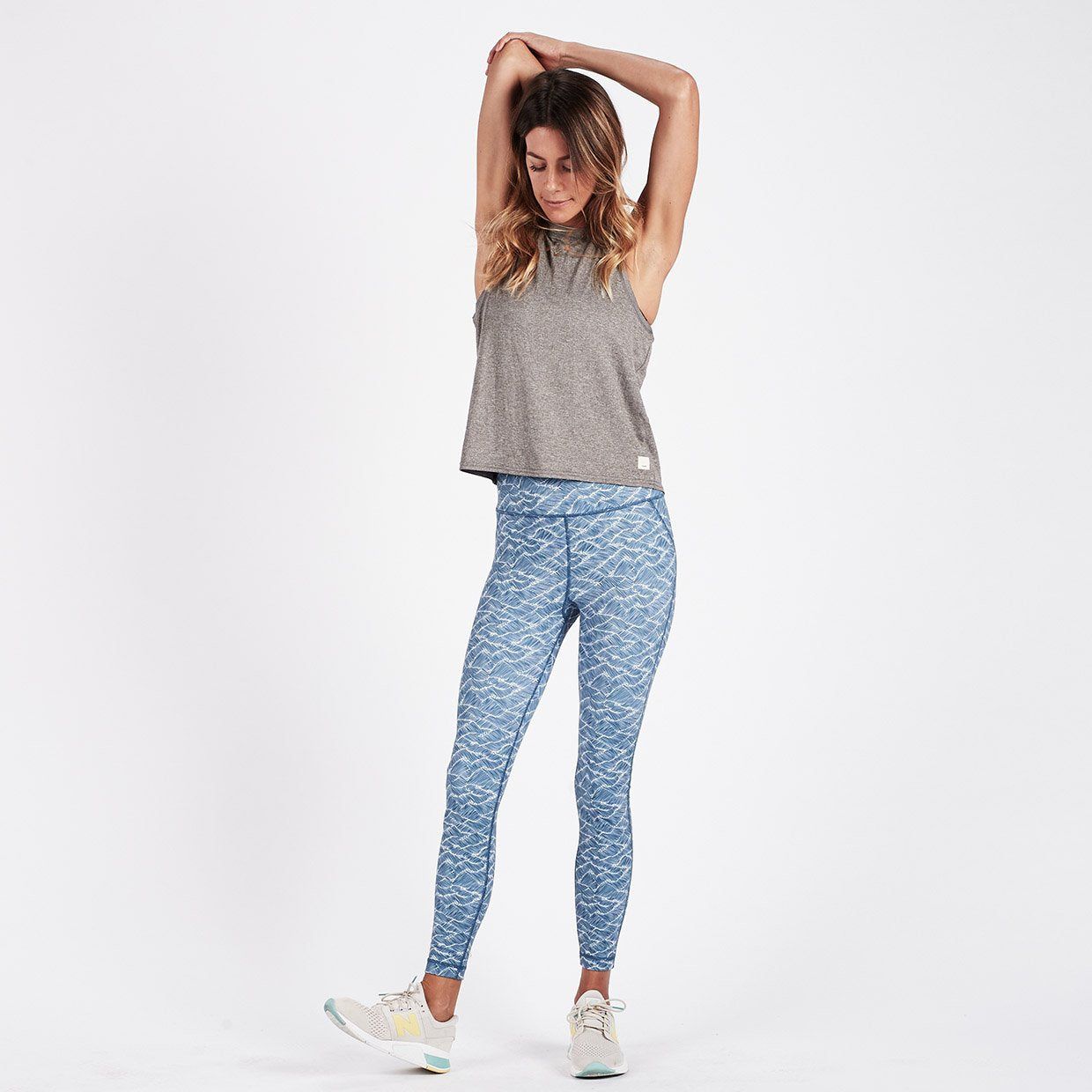 Pace High Rise Printed Legging | Navy Wave sold by Vuori product image thumbnail 4