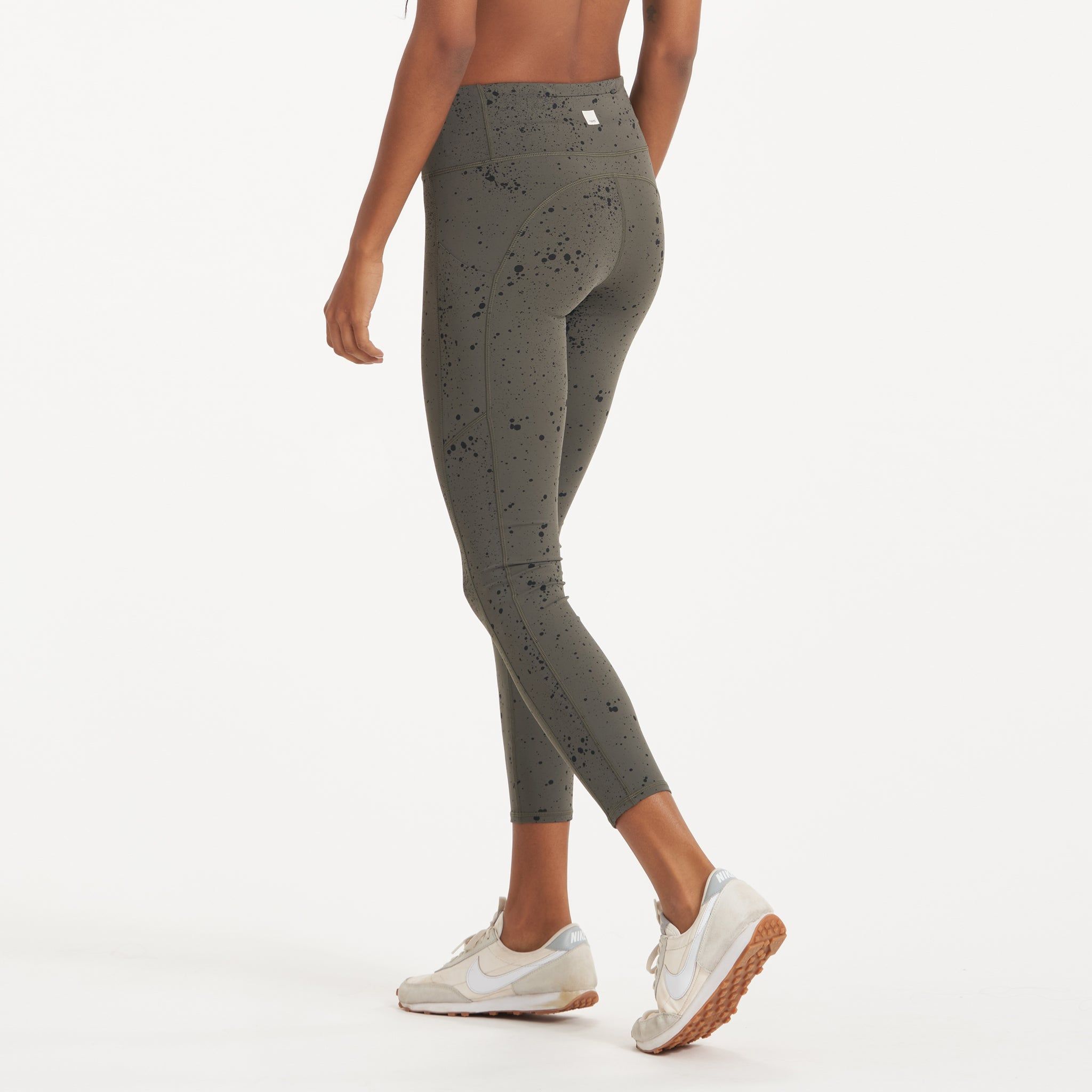 Stride Legging | Oregano Splatter sold by Vuori product image thumbnail 4