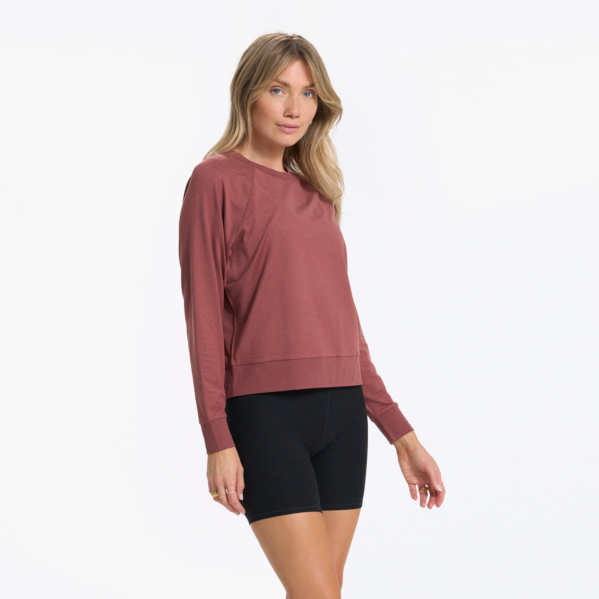 Long-Sleeve Halo Crew | Rosewood Heather sold by Vuori product image thumbnail 2