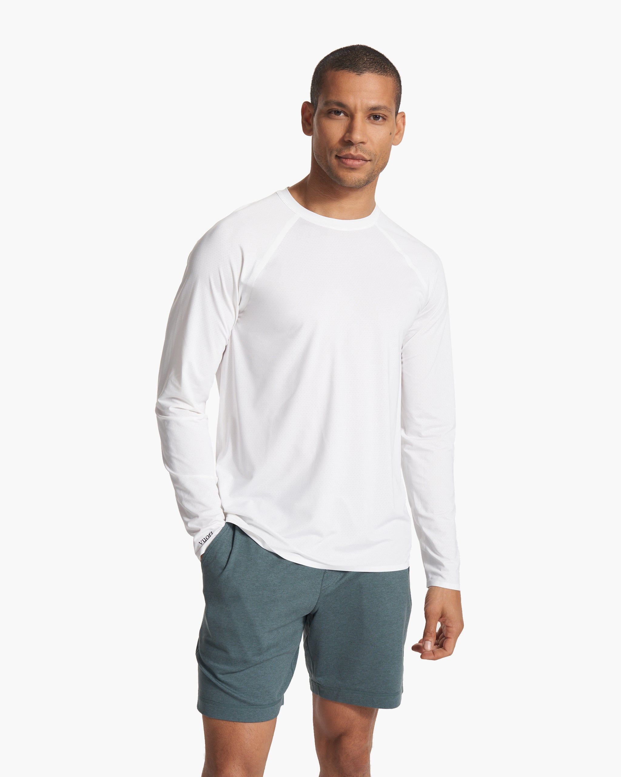 Long Sleeve Viewpoint Performance Tee | White sold by Vuori product image thumbnail 2