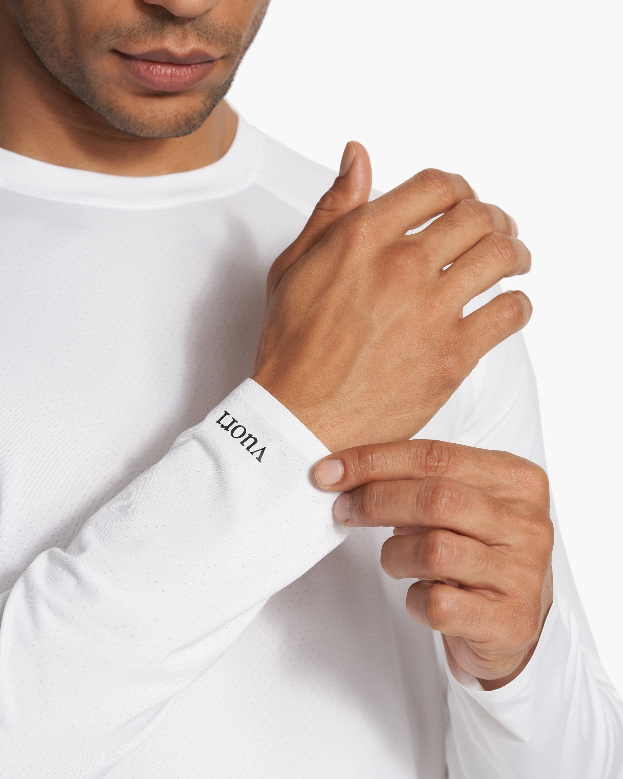 Long Sleeve Viewpoint Performance Tee | White sold by Vuori product image thumbnail 3