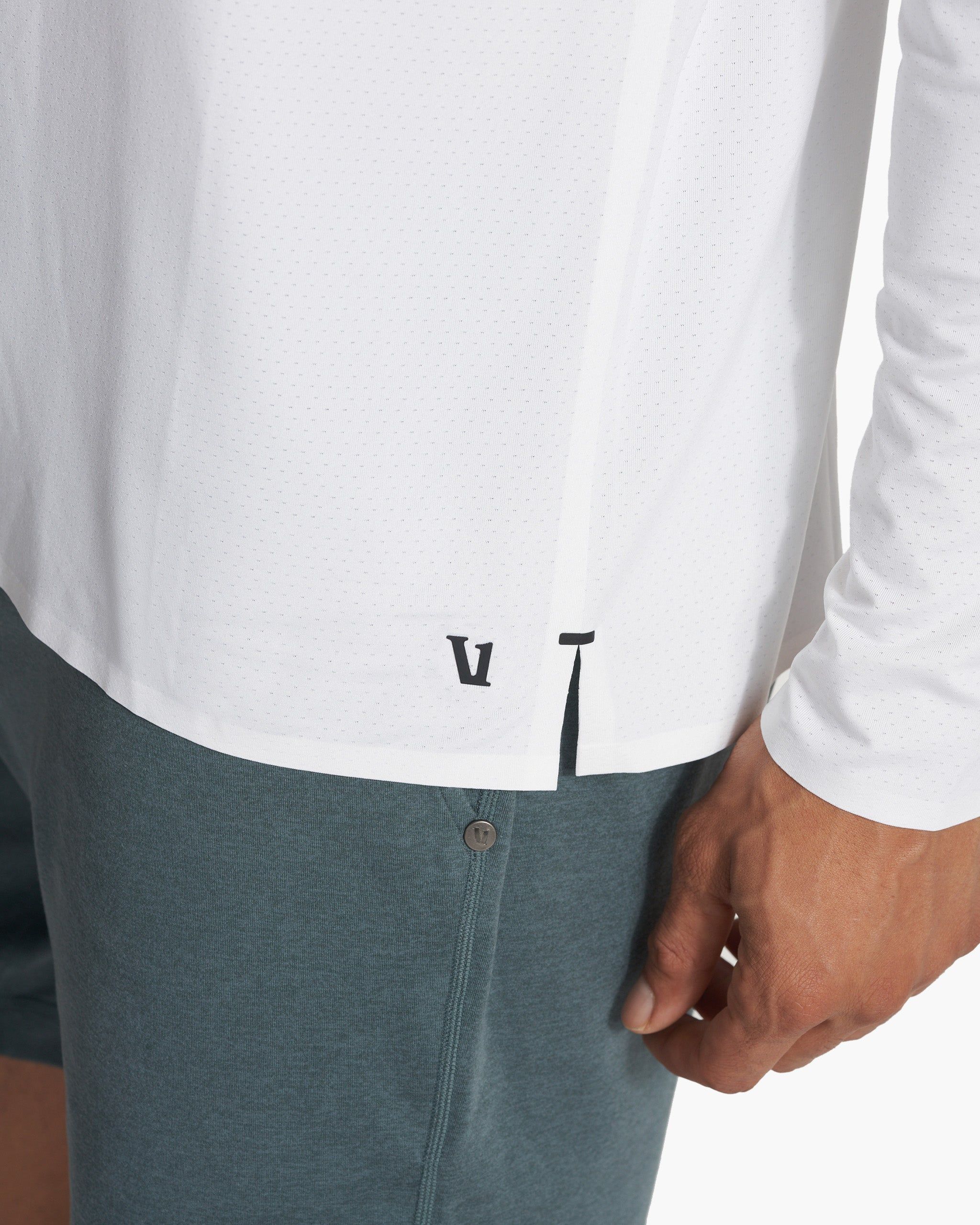 Long Sleeve Viewpoint Performance Tee | White sold by Vuori product image thumbnail 6