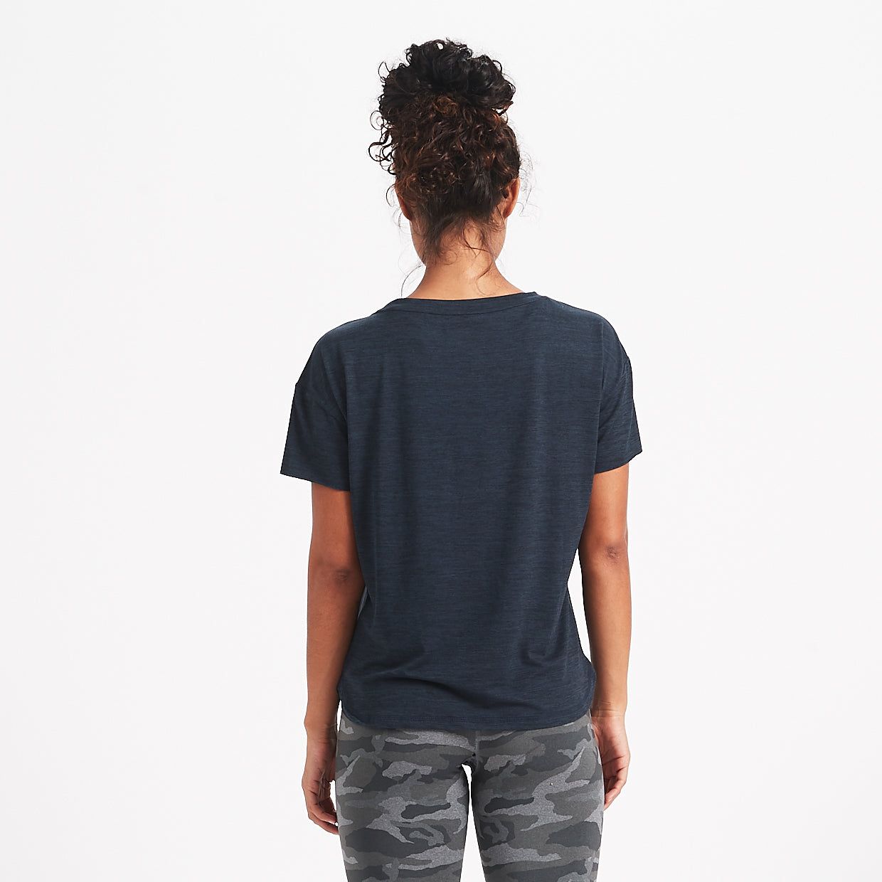 Lux Performance Tee | Ink Heather sold by Vuori product image thumbnail 3