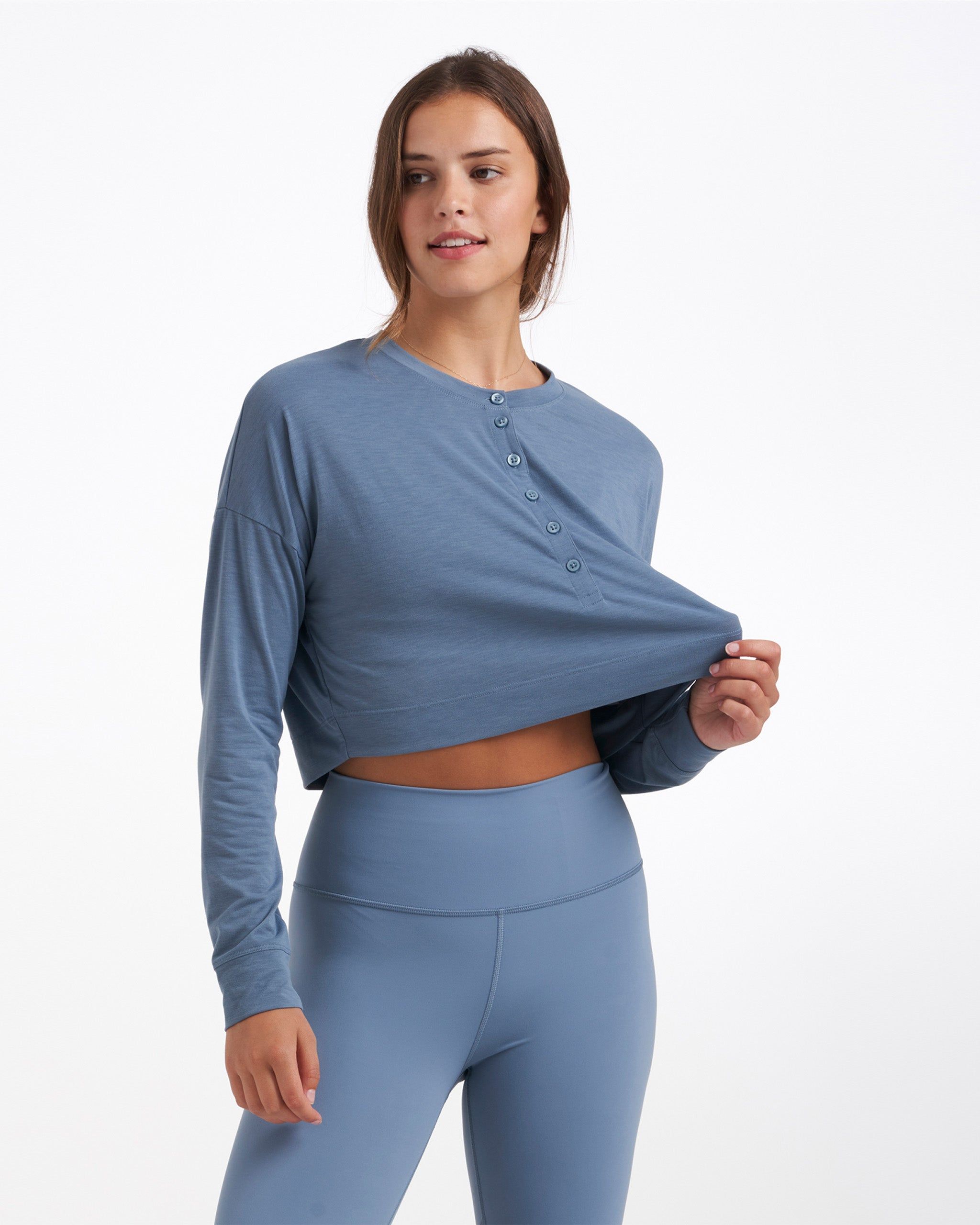 Avalon Henley | Cloud sold by Vuori product image thumbnail 3