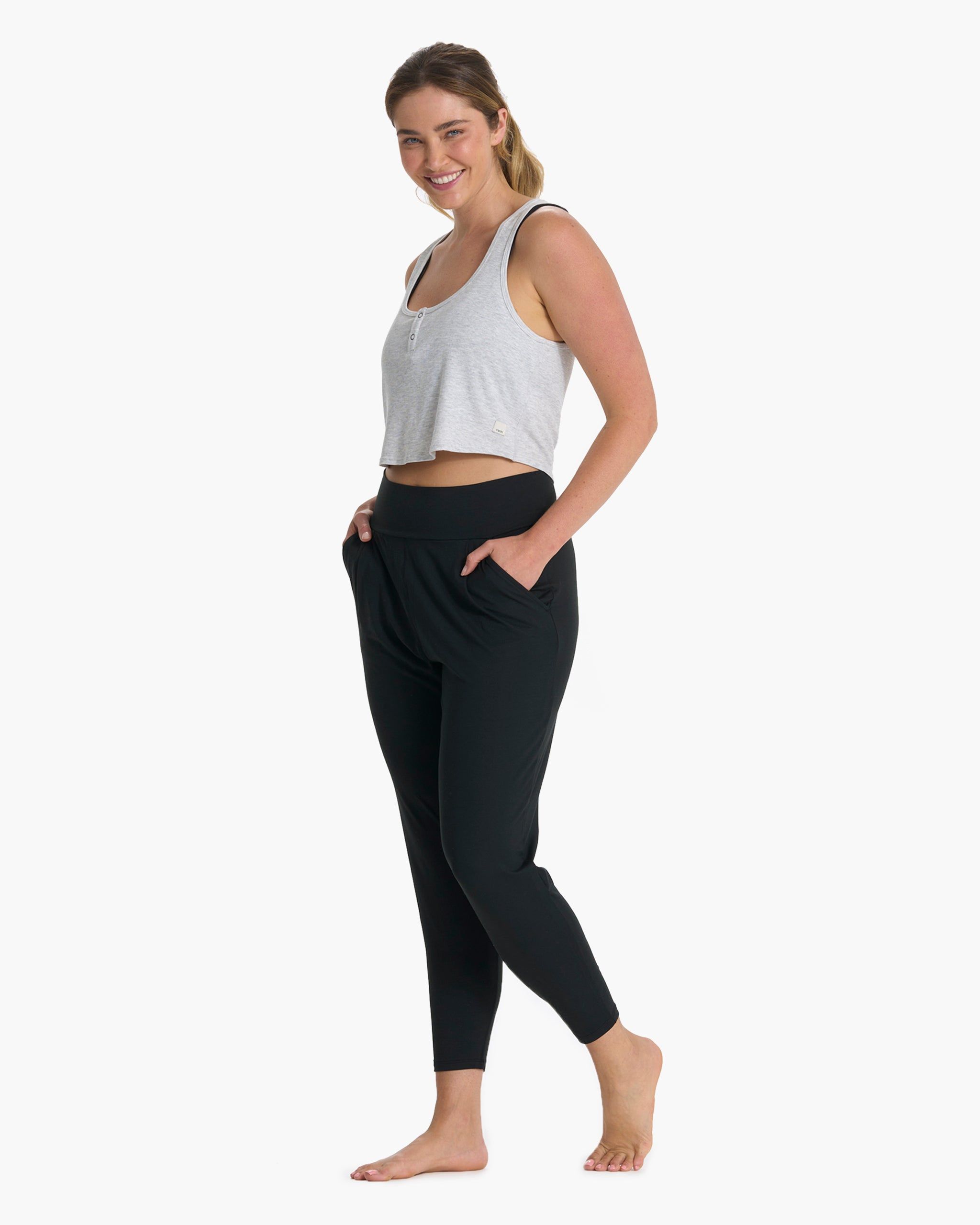 Lux At Ease Pant | Black sold by Vuori product image thumbnail 4