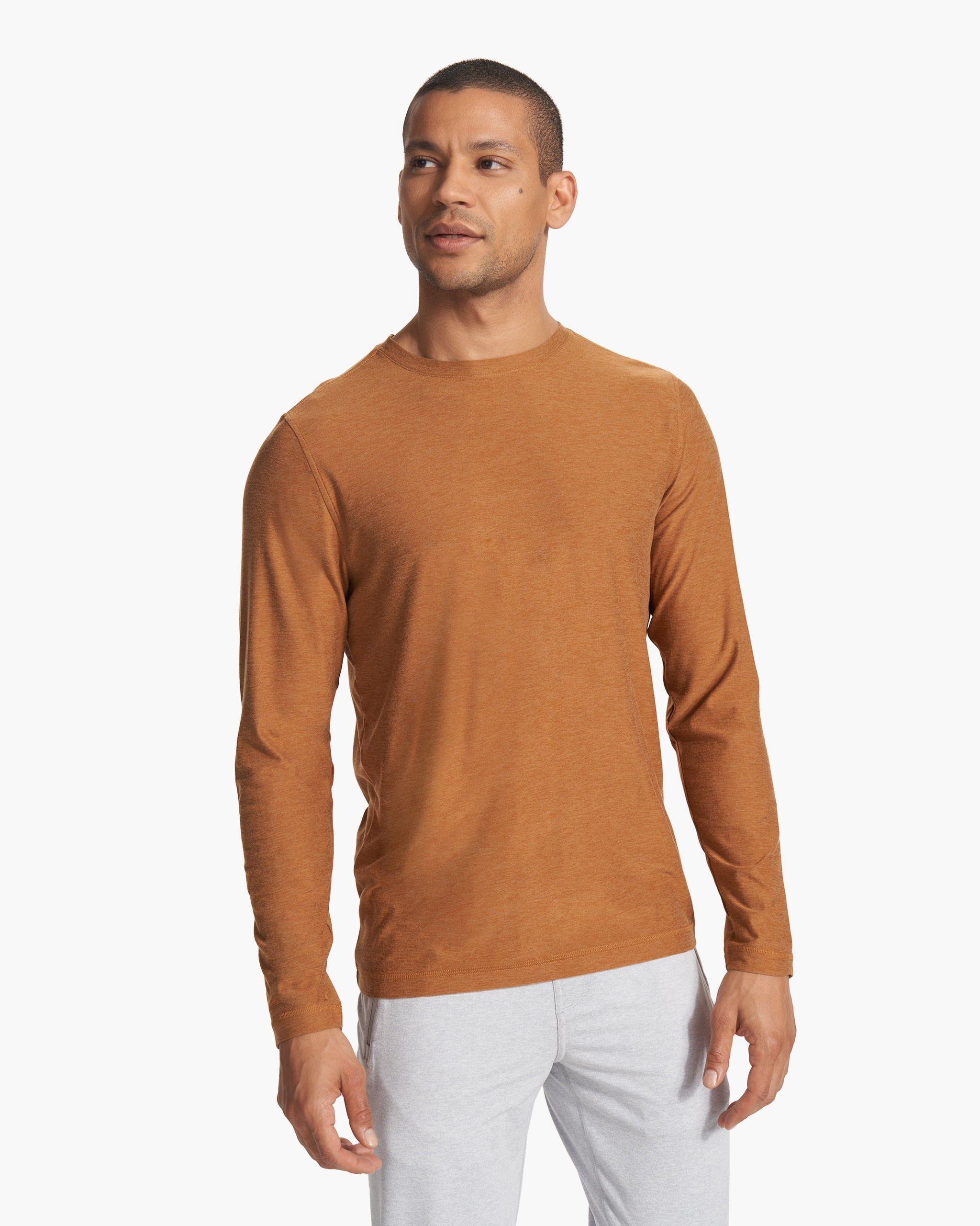 Long Sleeve Strato Tech Tee | Autumn Heather sold by Vuori product image thumbnail 2
