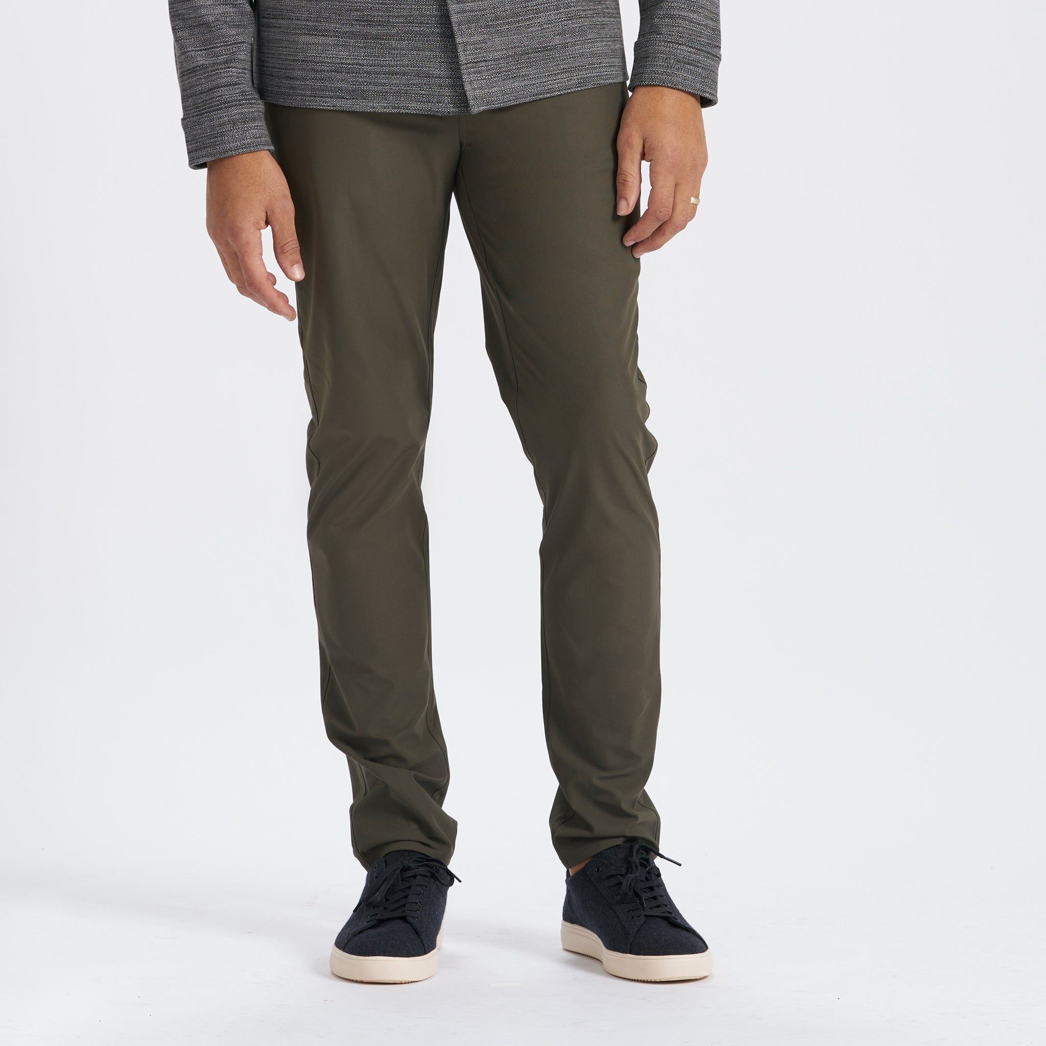 Meta Pant - 30 | Dark Oregano (OLD) sold by Vuori product image thumbnail 2