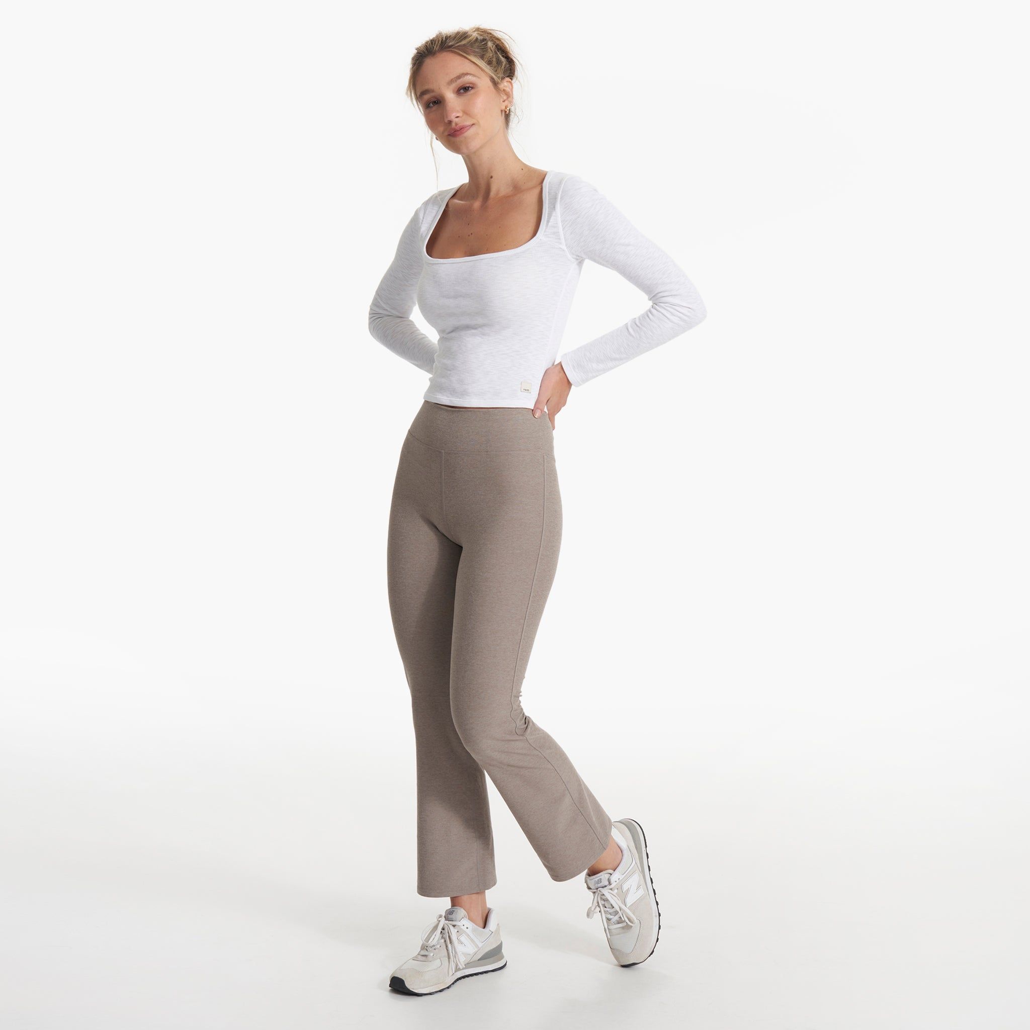 Mid Rise Elevation Slim Bootcut | Walnut Heather sold by Vuori product image thumbnail 3