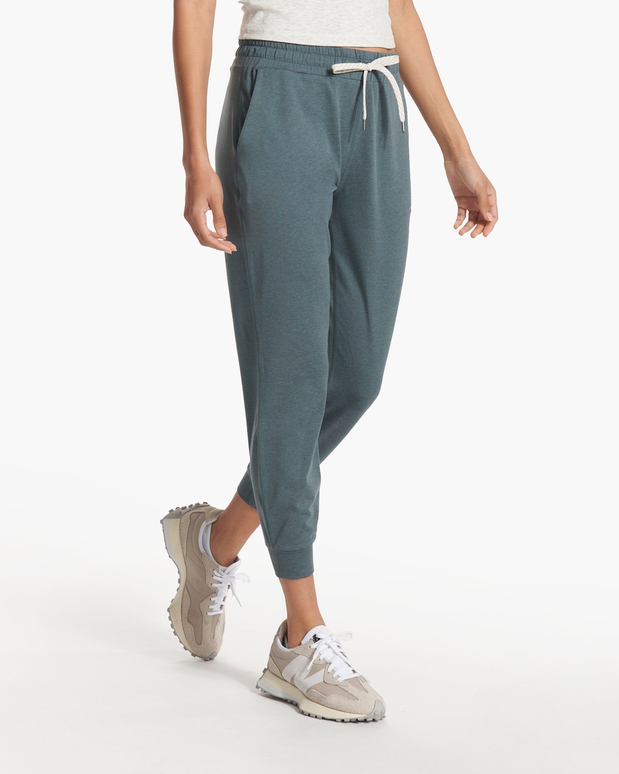 Performance Jogger | Lake Heather sold by Vuori product image thumbnail 2