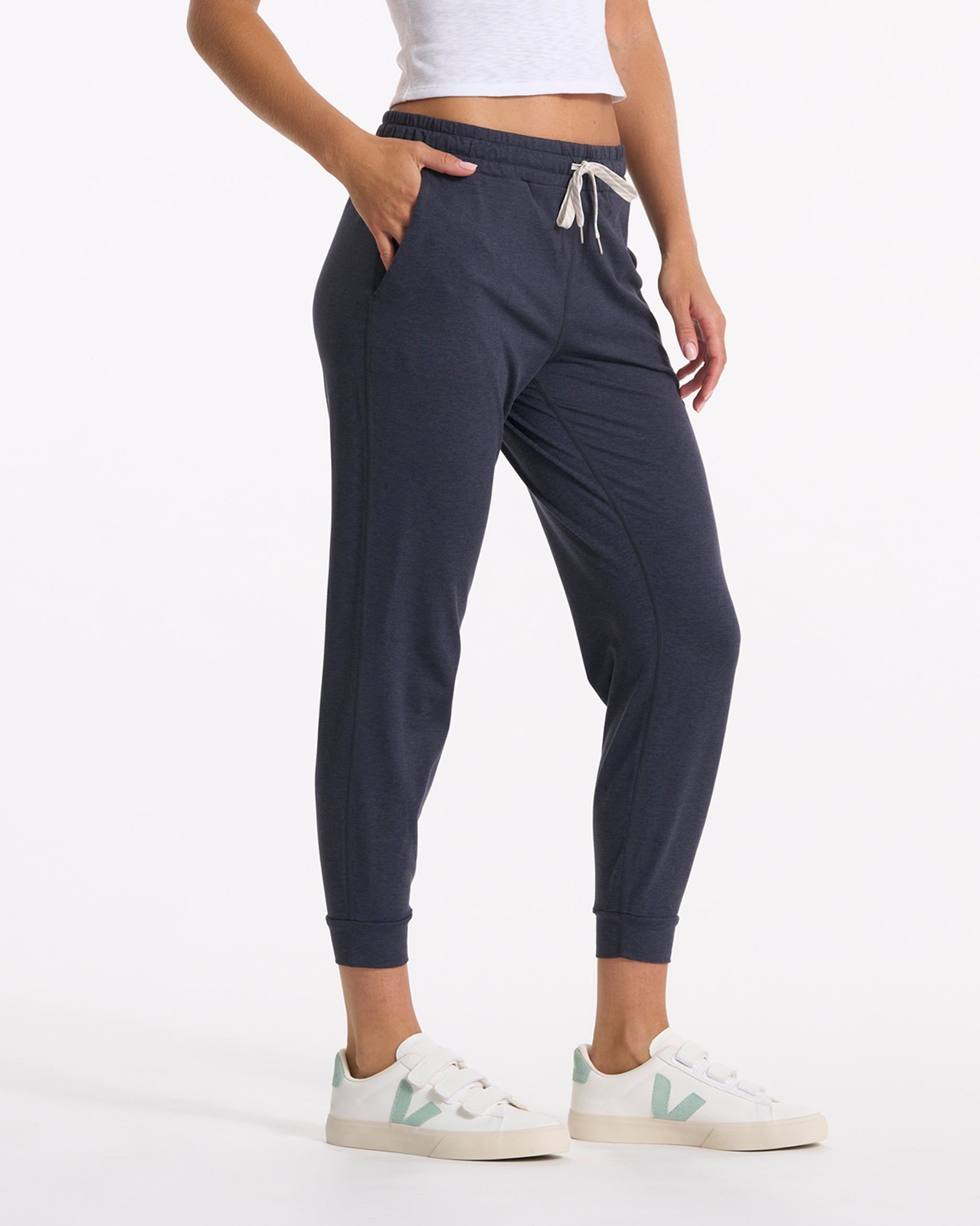 Performance Jogger - Long | Midnight Heather sold by Vuori product image thumbnail 3