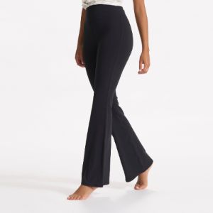 Studio Flare | Black sold by Vuori
