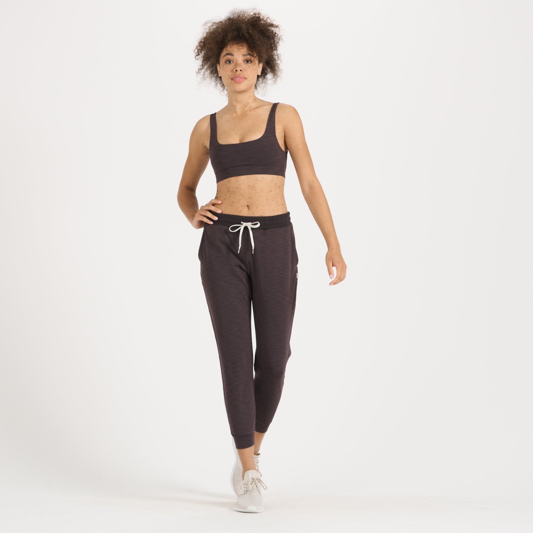 Lux Rib Performance Jogger | Quartz Heather sold by Vuori product image thumbnail 3