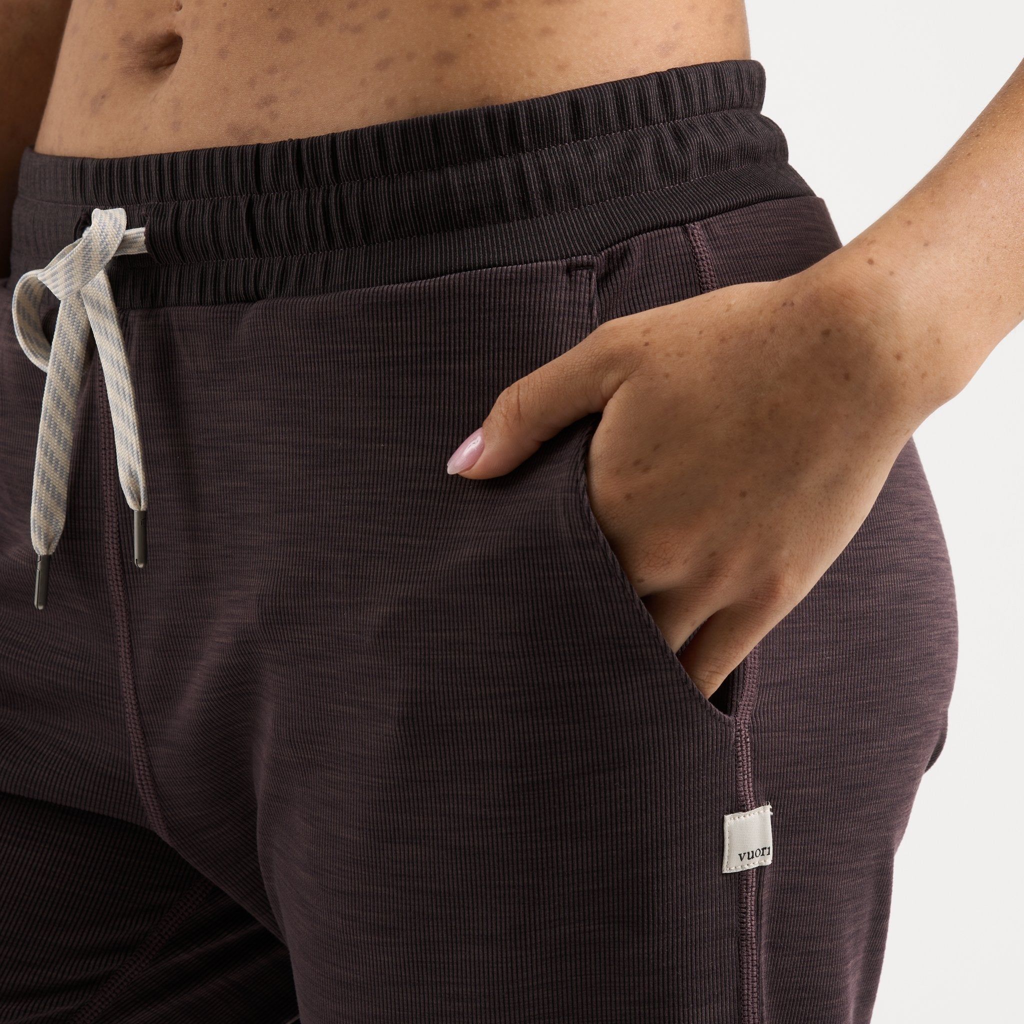 Lux Rib Performance Jogger | Quartz Heather sold by Vuori product image thumbnail 4