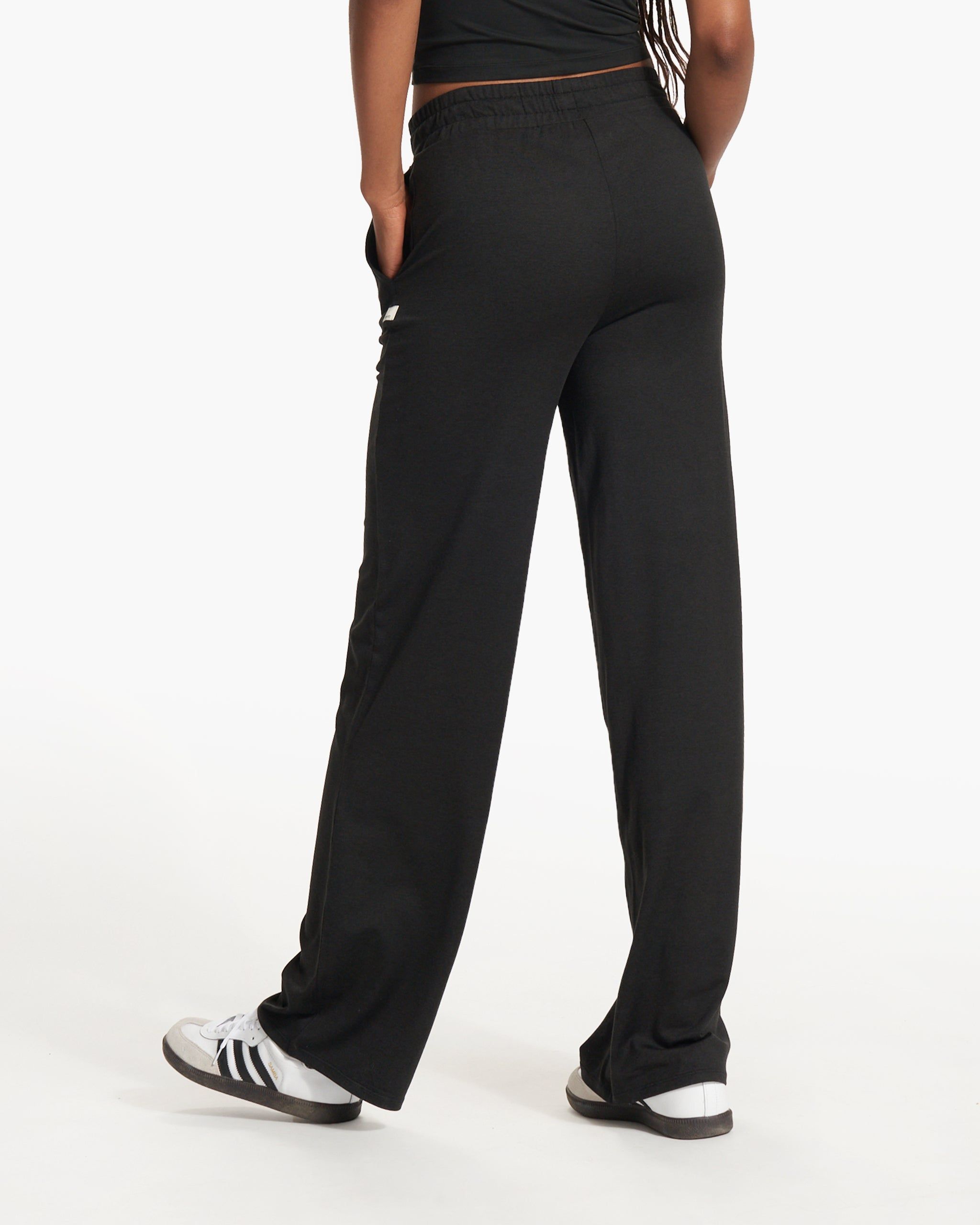 Halo Essential Wideleg - Long | Black Heather sold by Vuori product image thumbnail 4