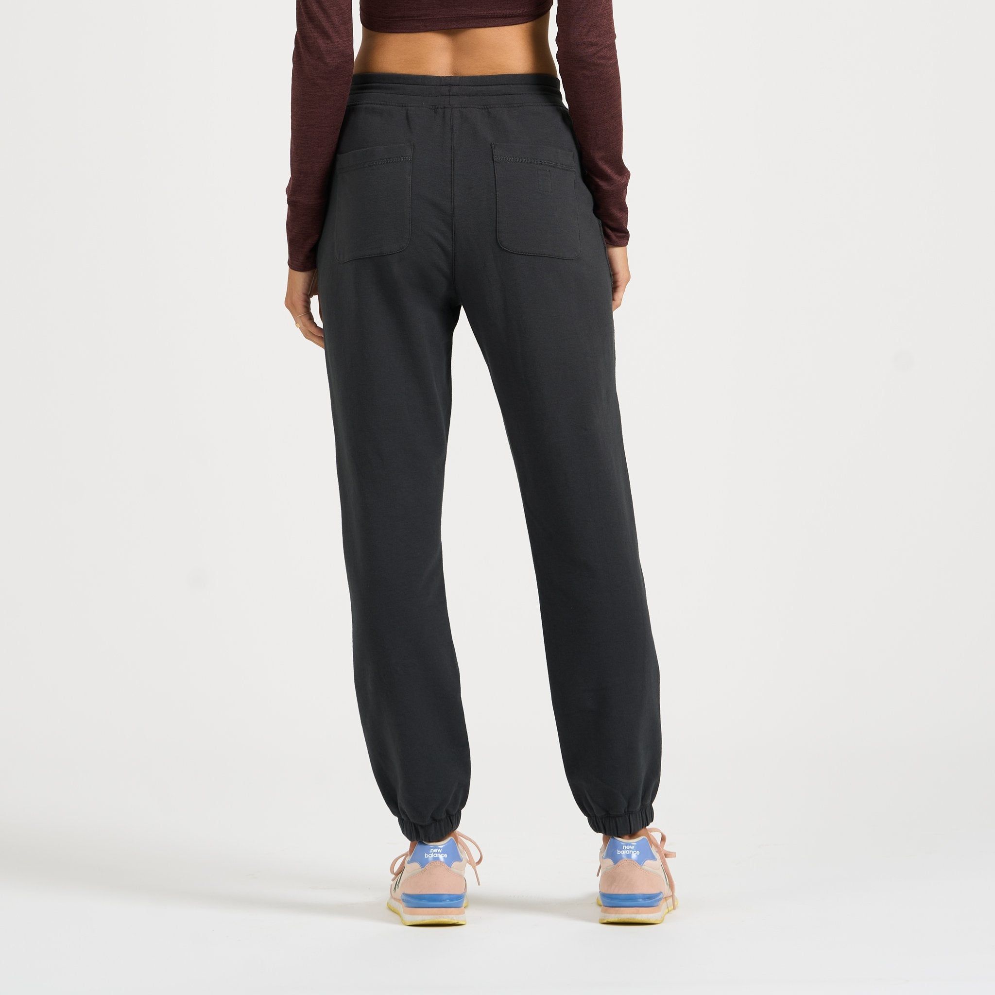 Laguna Lounge Pant 2.0 | Charcoal sold by Vuori product image thumbnail 3