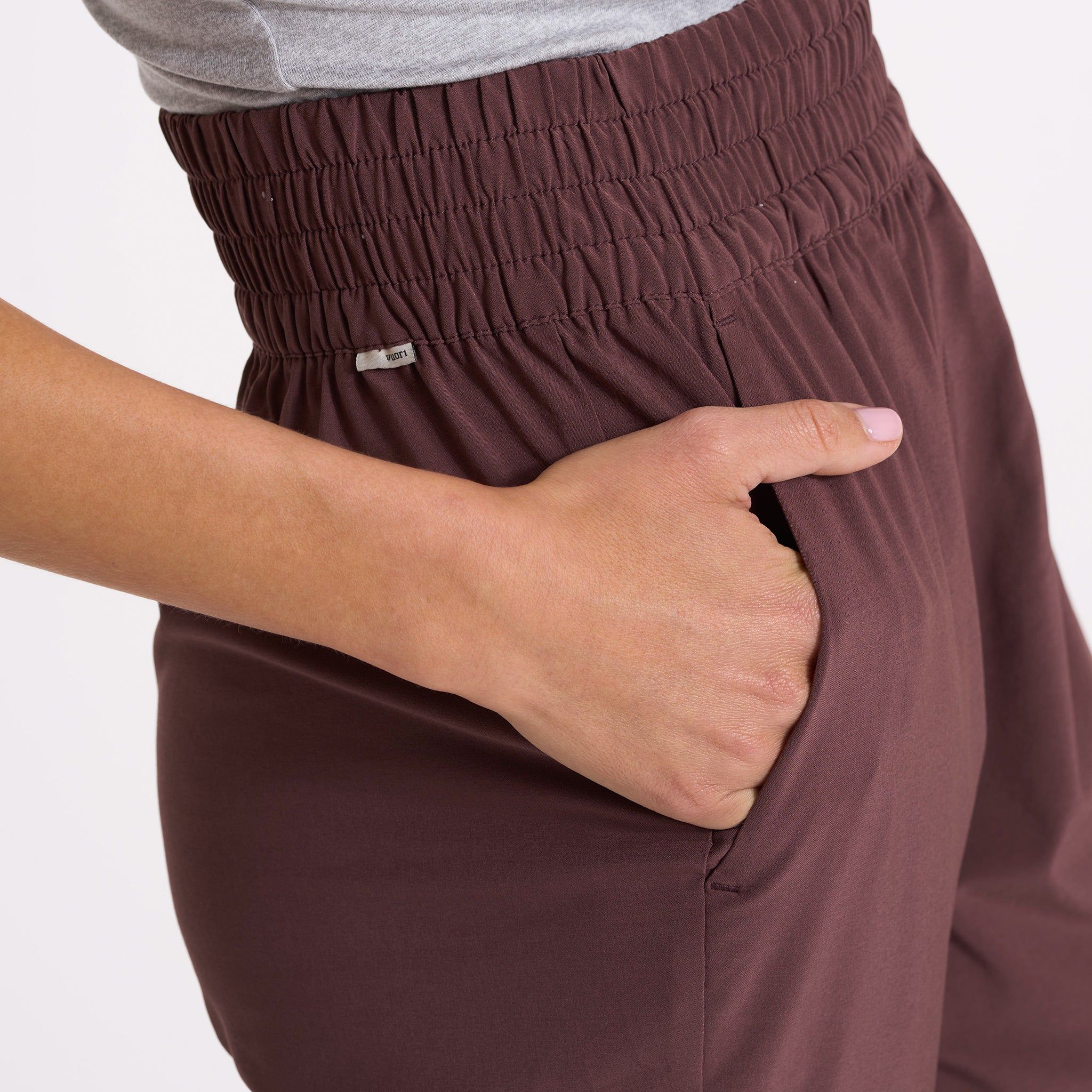 Villa Jogger | Chestnut sold by Vuori product image thumbnail 6