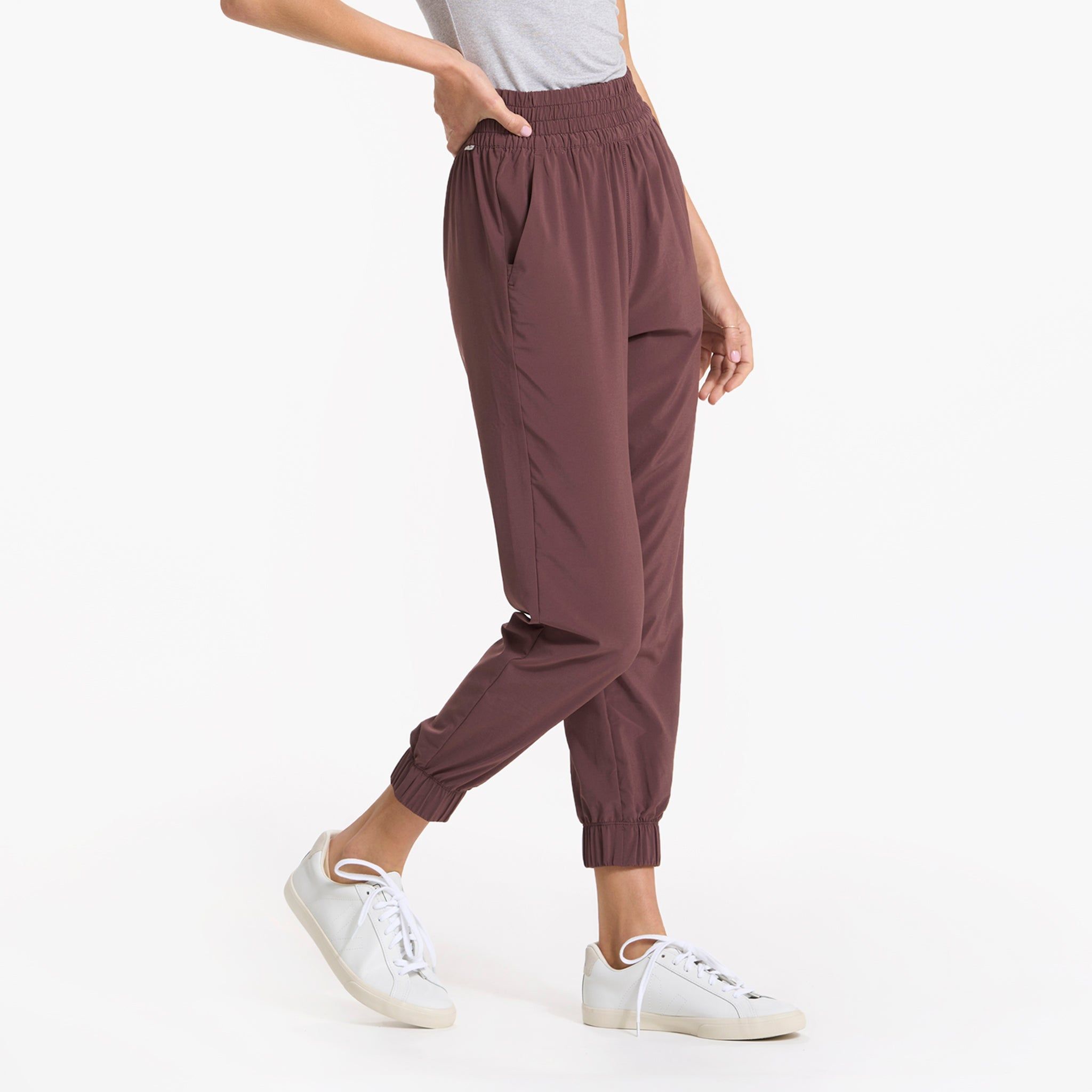 Villa Jogger | Chestnut sold by Vuori