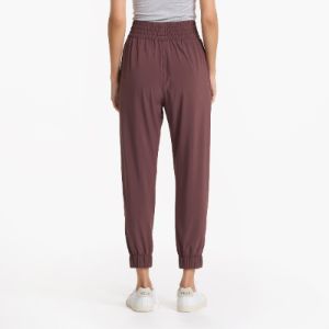 Villa Jogger | Chestnut sold by Vuori
