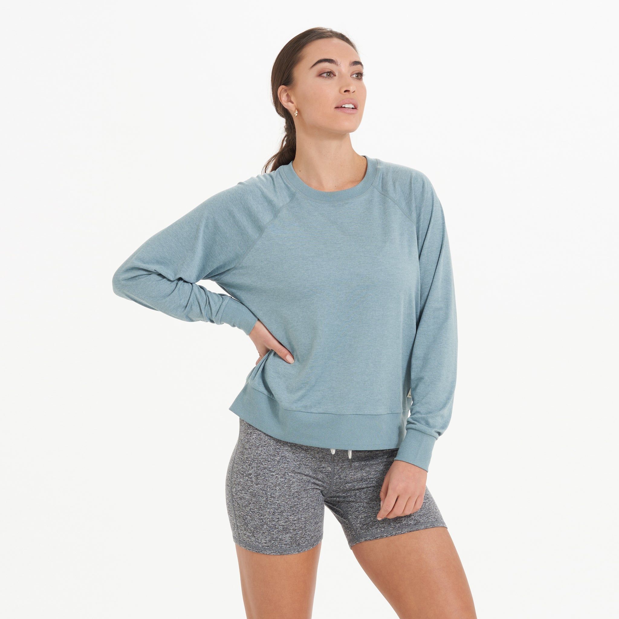 Long-Sleeve Halo Crew | Shade Heather sold by Vuori product image thumbnail 2
