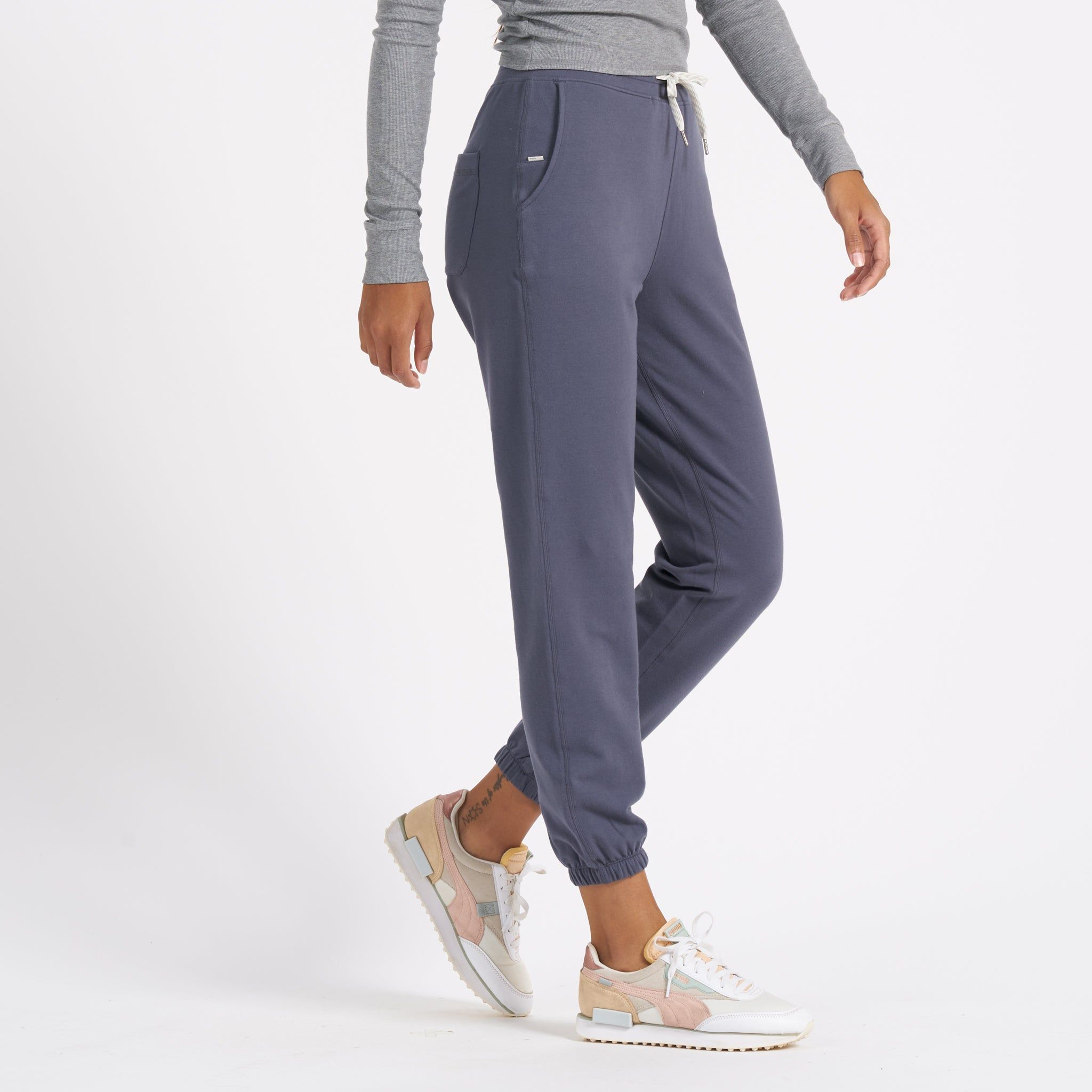 Laguna Lounge Pant 2.0 | Azure sold by Vuori