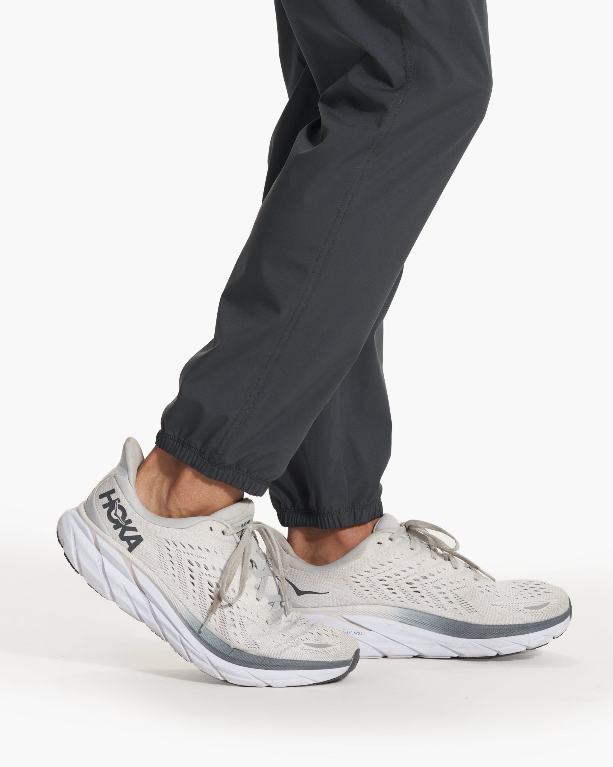 Kore Jogger | Charcoal sold by Vuori product image thumbnail 3