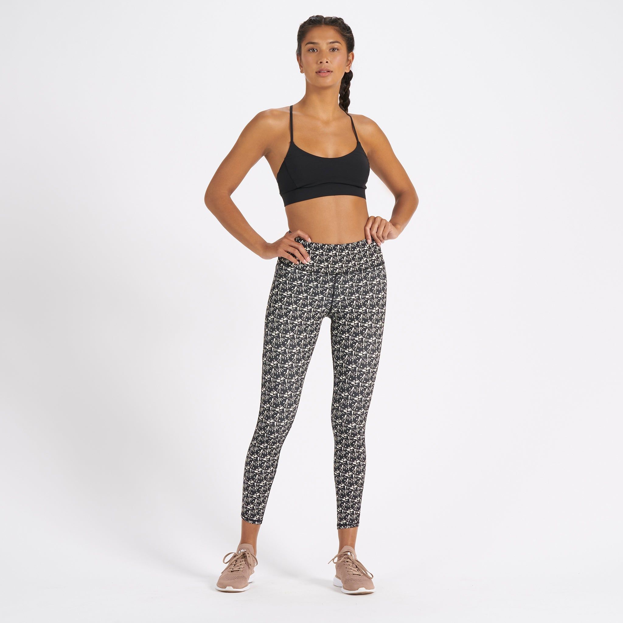 Oasis Bra | Black sold by Vuori product image thumbnail 4