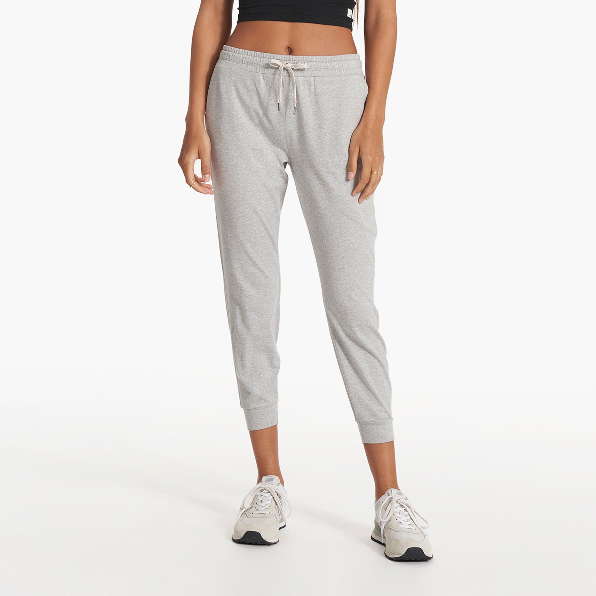 Performance Jogger | Pale Grey Heather sold by Vuori