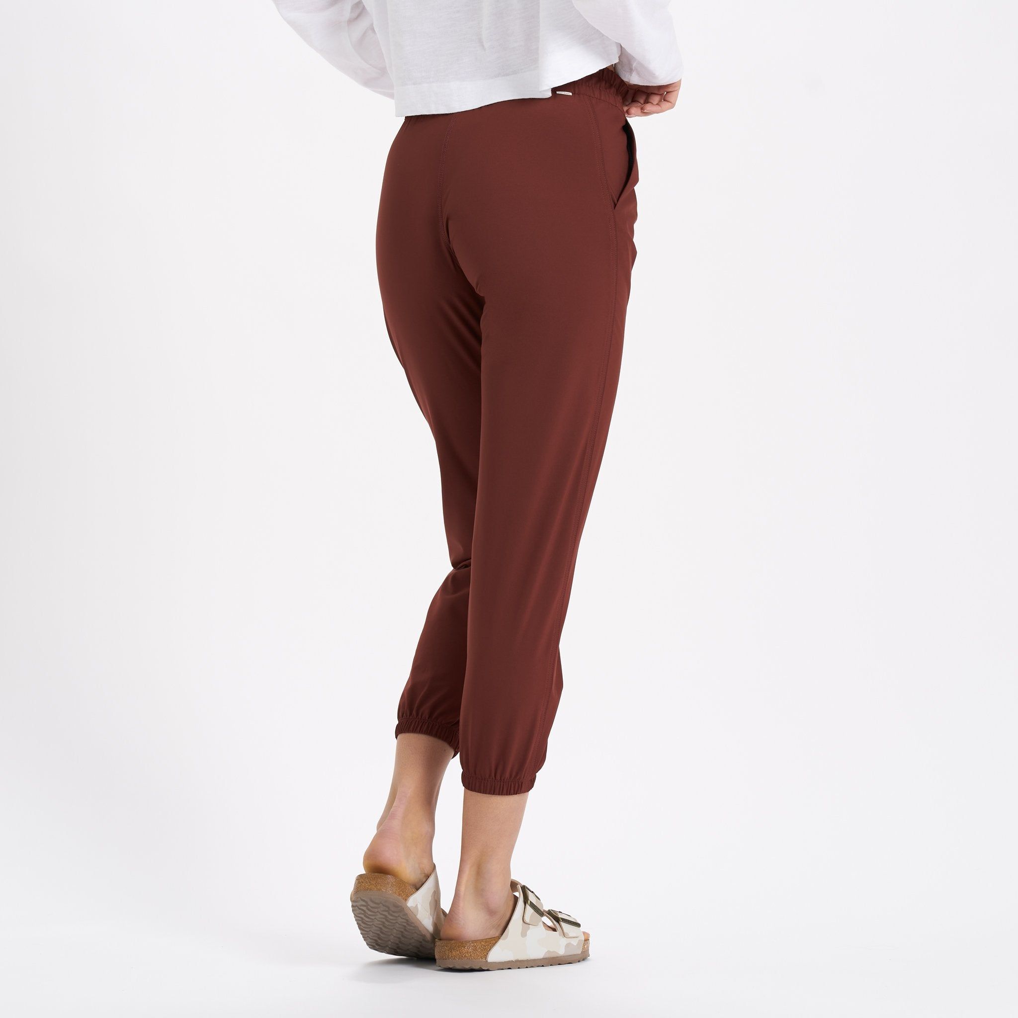 Weekend Jogger | Brick sold by Vuori product image thumbnail 3