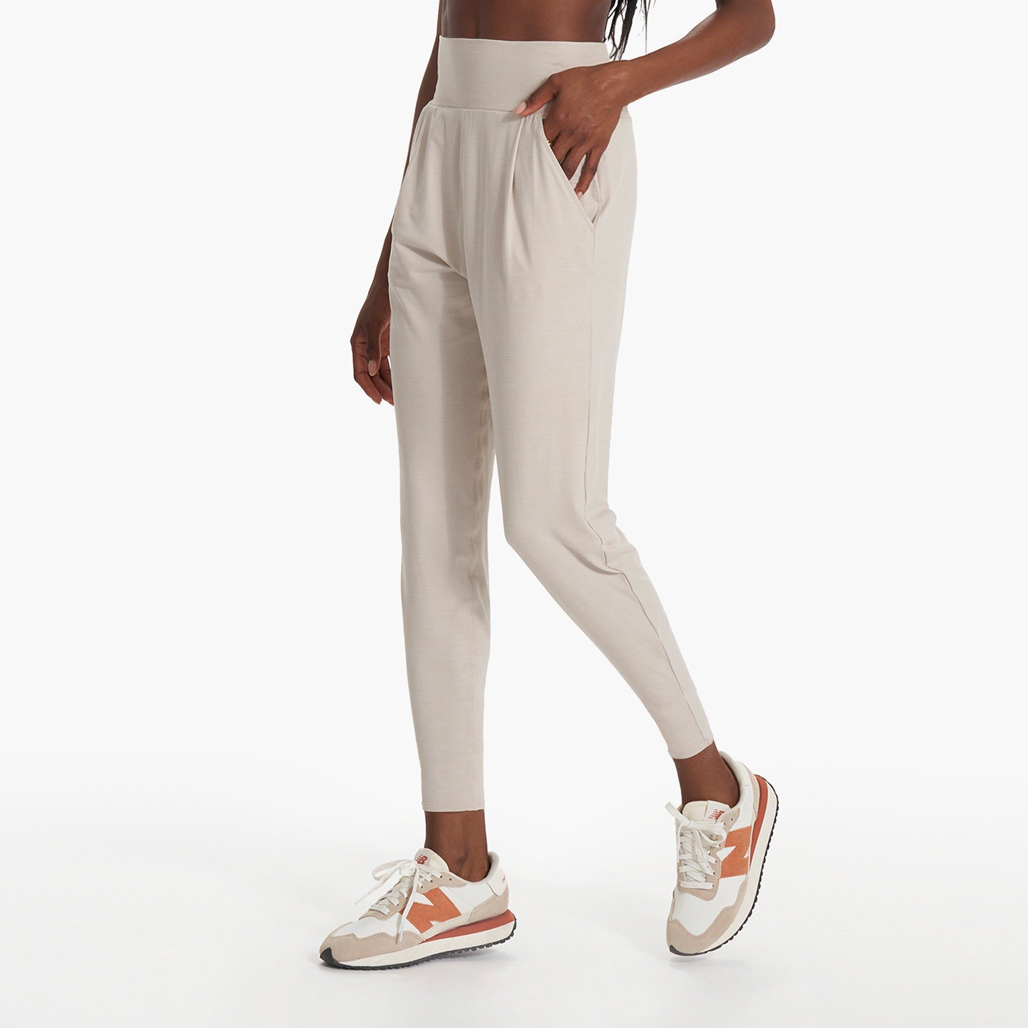 Lux At Ease Pant | Suede Heather sold by Vuori product image thumbnail 2