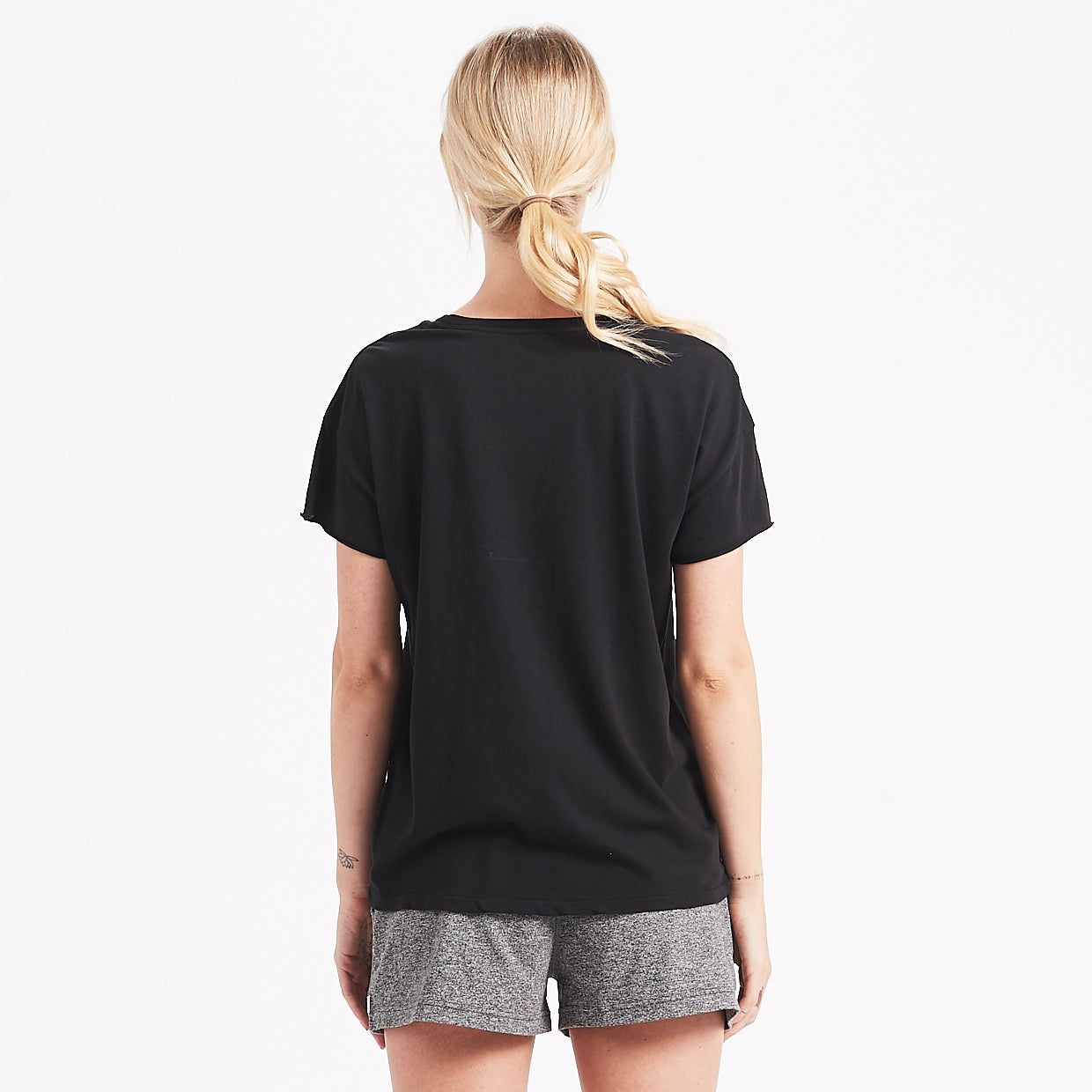 Encinitas Tee | Black sold by Vuori product image thumbnail 3