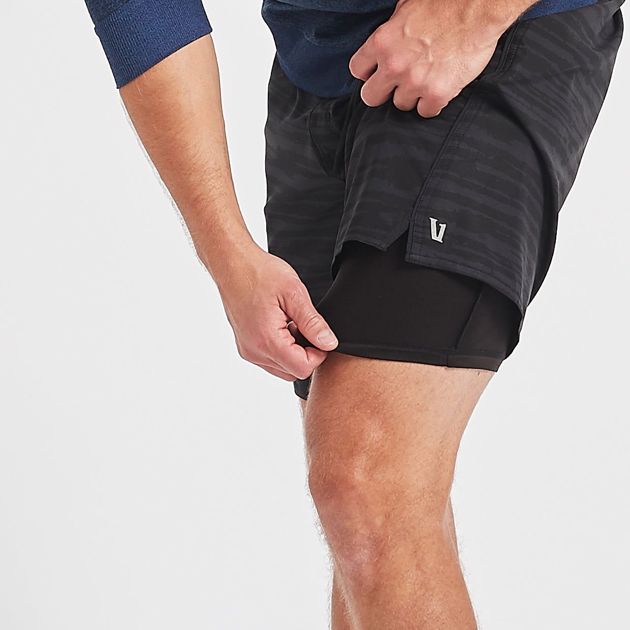 Trail Short | Black Dye Stripe sold by Vuori product image thumbnail 5