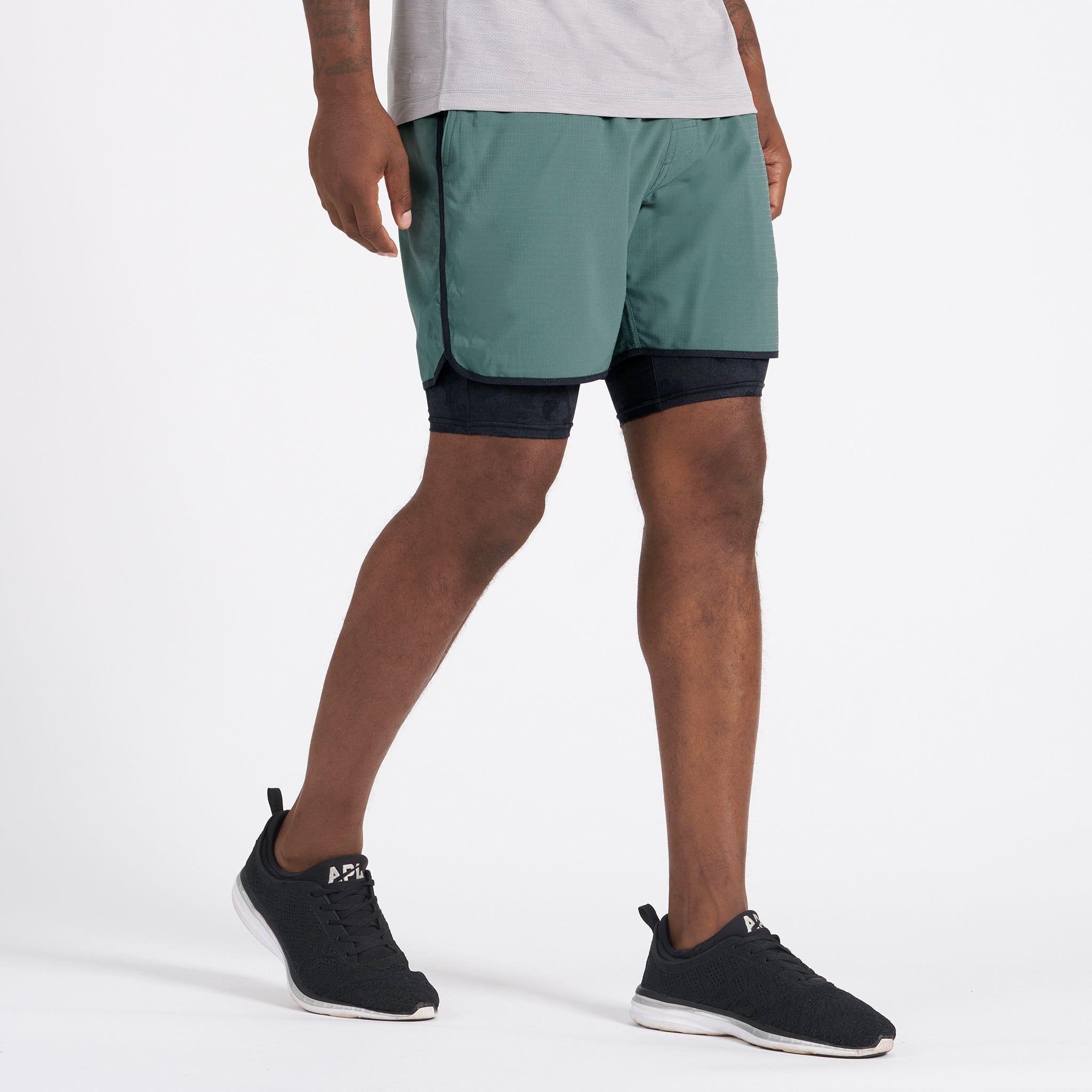 Stockton Short | Kelp sold by Vuori product image thumbnail 3