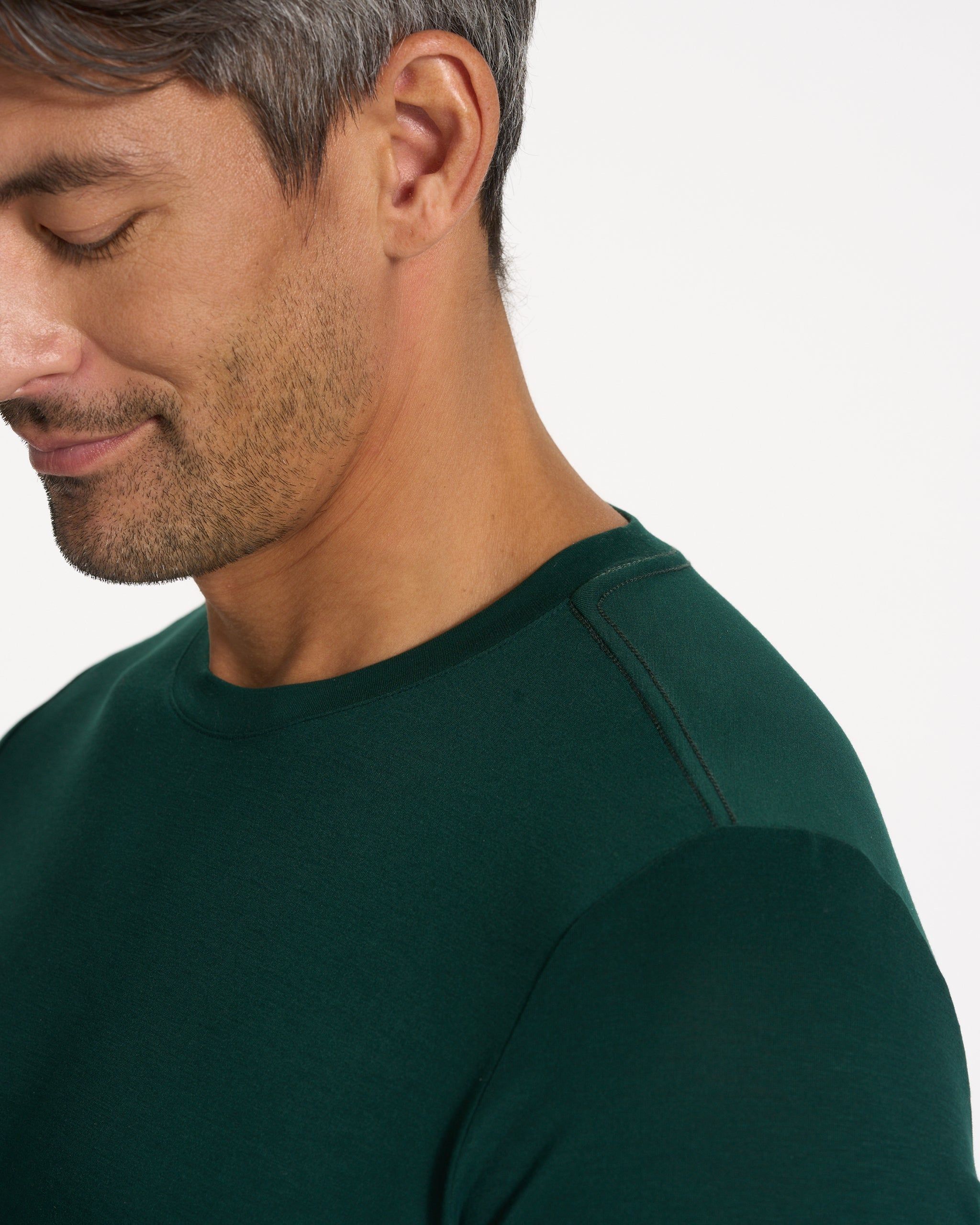 Current Tech Tee | Grass sold by Vuori product image thumbnail 4