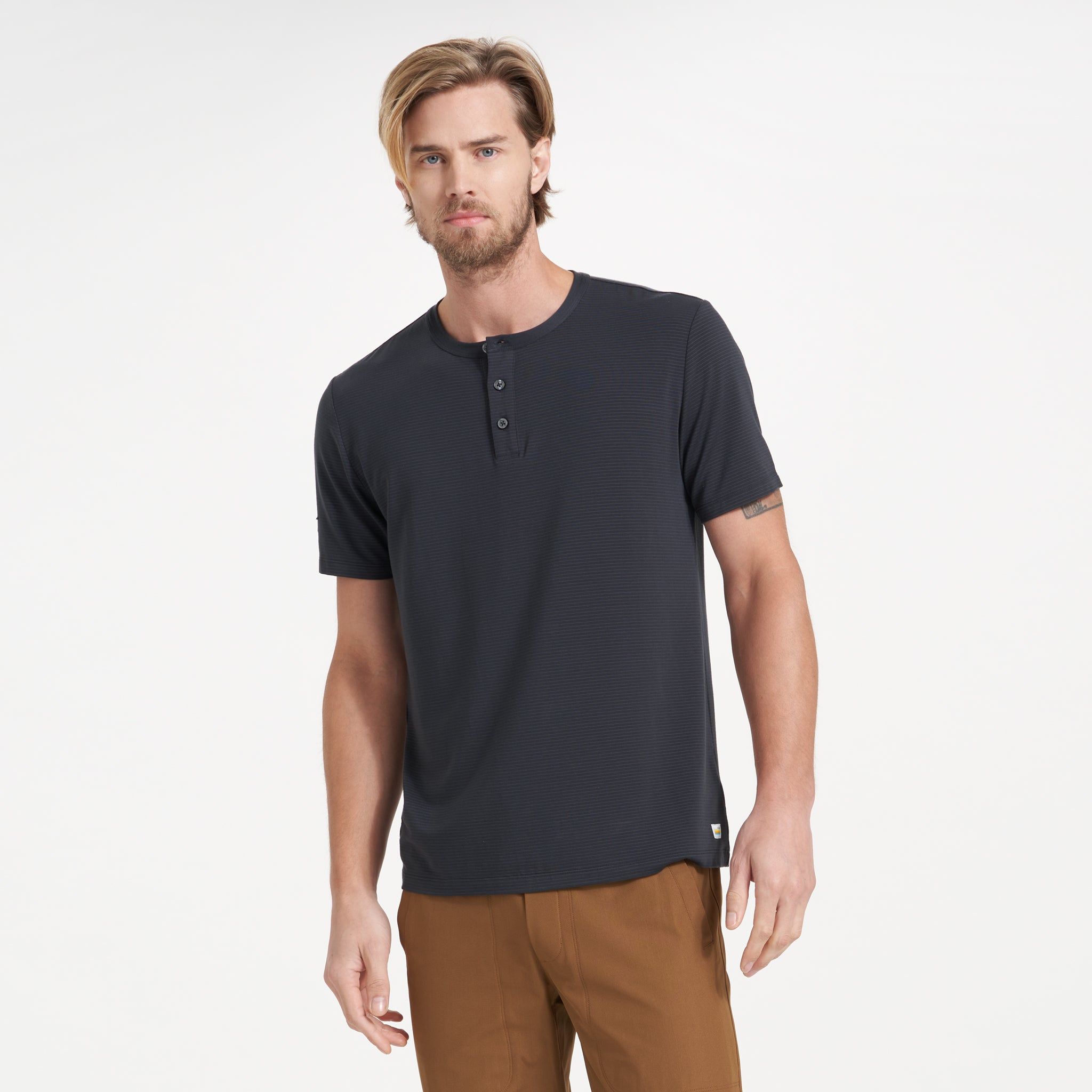 Linear Henley | Black sold by Vuori product image thumbnail 5