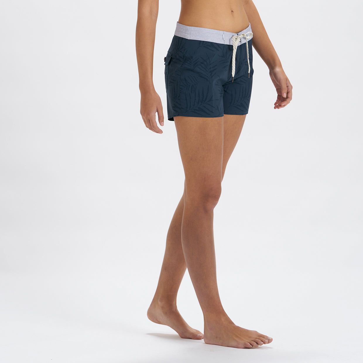 Sea Bound Boardshort | Indigo Floating Palm sold by Vuori product image thumbnail 2