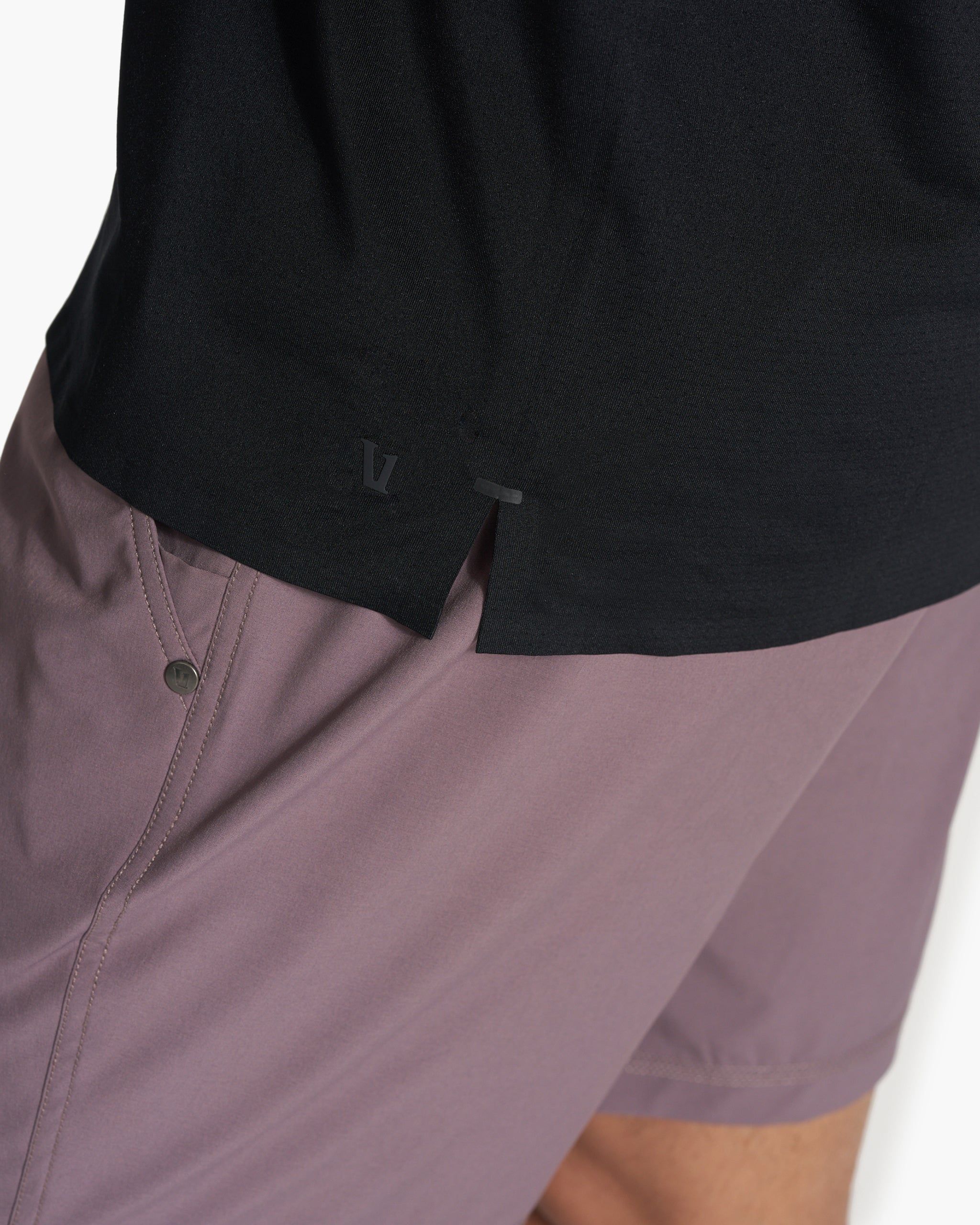 Long Sleeve Viewpoint Performance Tee | Black sold by Vuori product image thumbnail 6