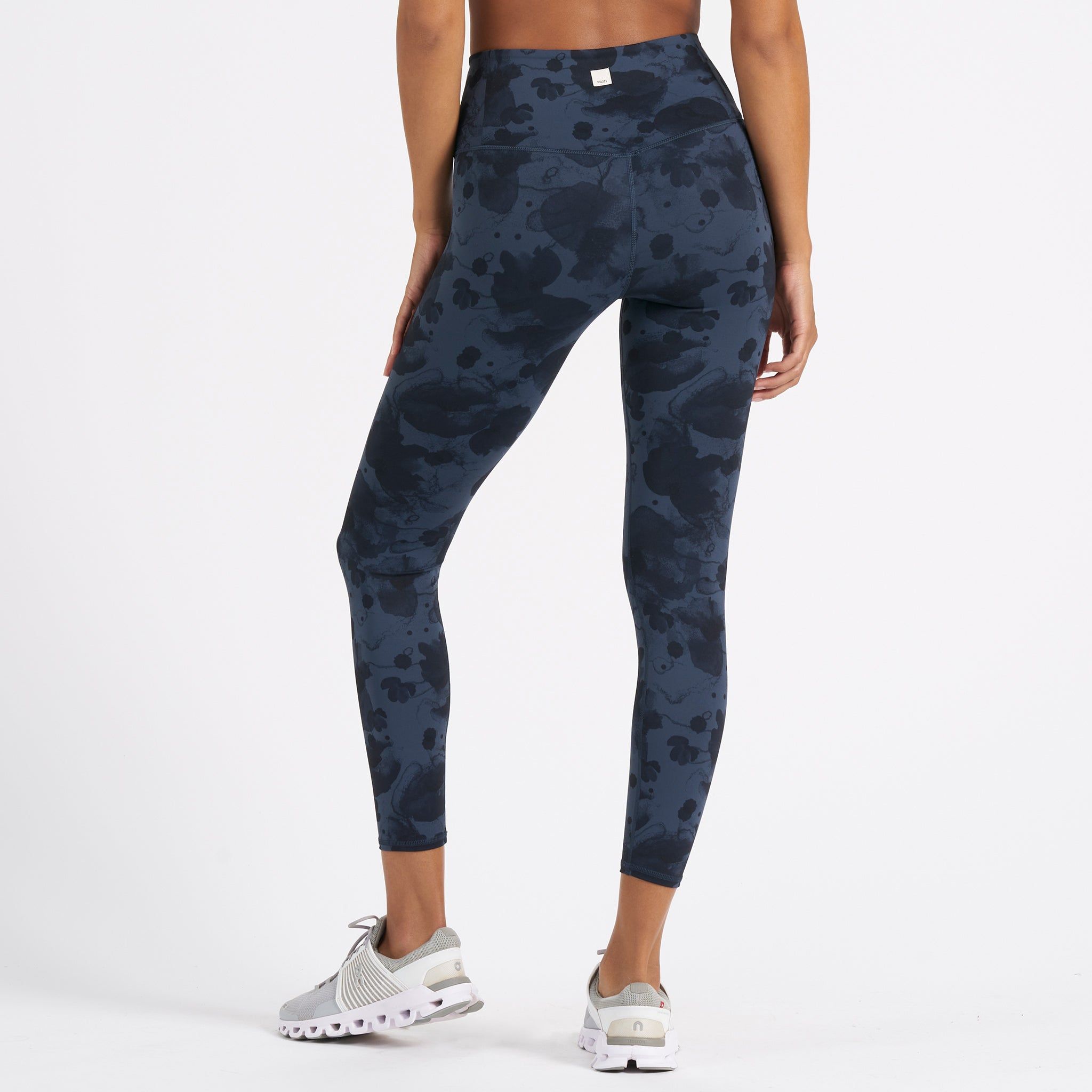 Studio Printed Legging | Waterdrop sold by Vuori product image thumbnail 3