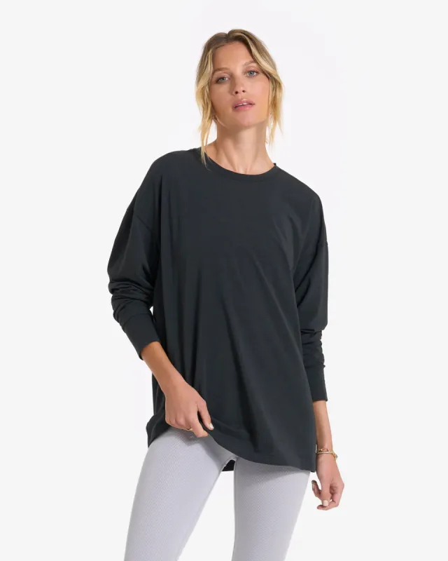 Long-Sleeve Feather Tee | Washed Black sold by Vuori