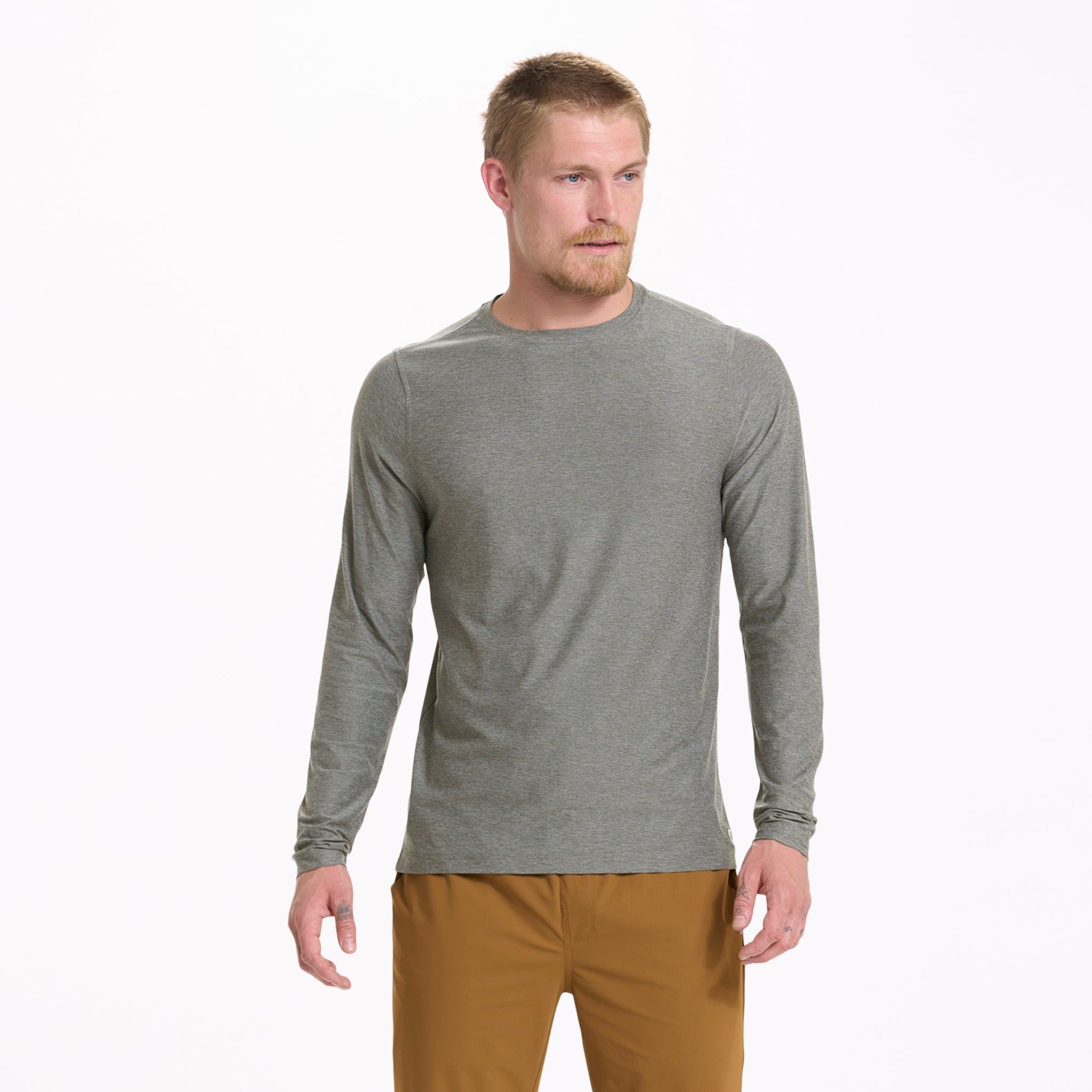 Long-Sleeve Strato Tech Tee | Dusty Pine Heather sold by Vuori product image thumbnail 2