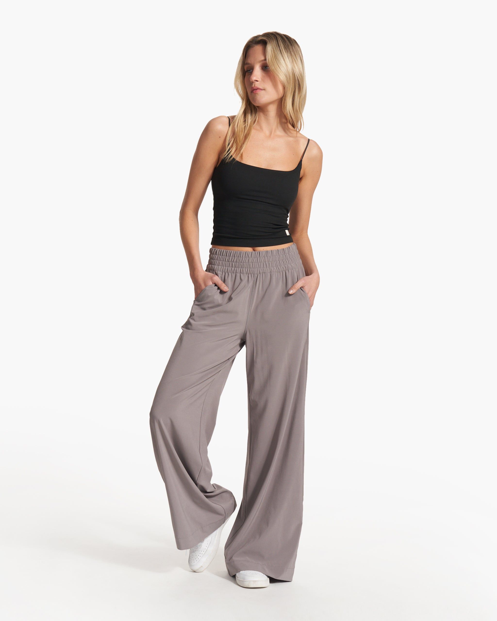 Villa Wideleg | Smoke sold by Vuori product image thumbnail 5