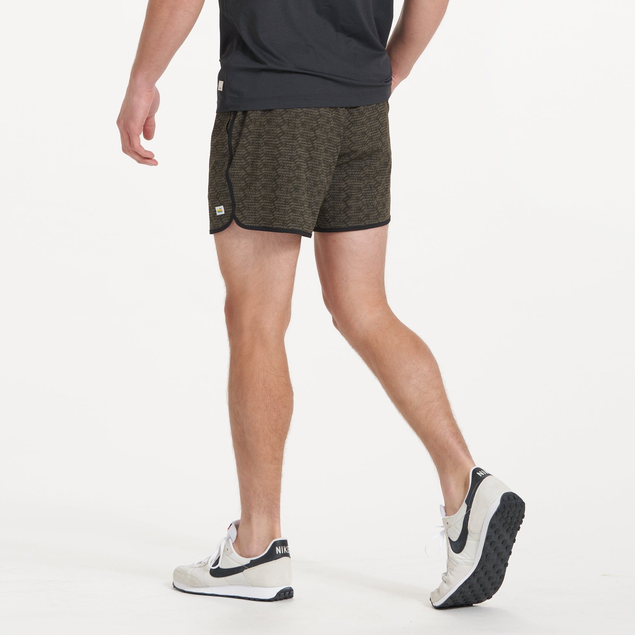 Banks Short 5" | Oregano Basketweave sold by Vuori product image thumbnail 4