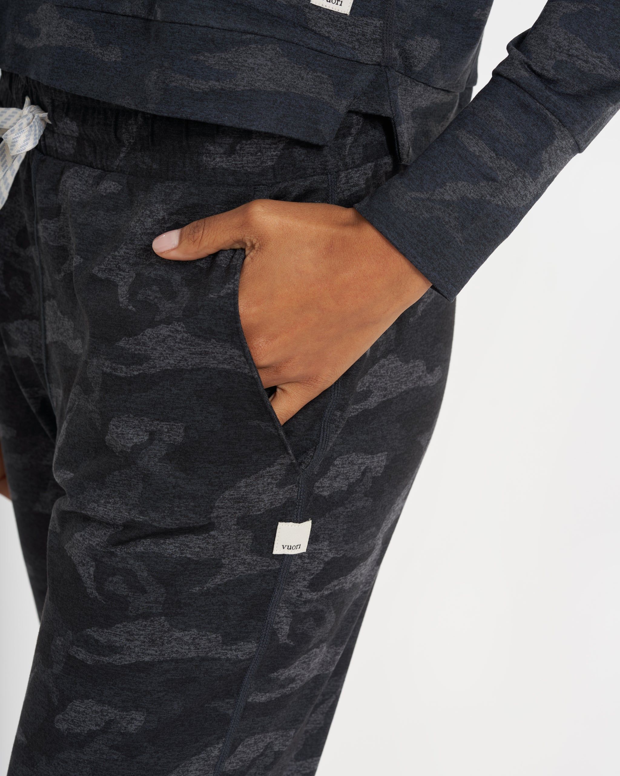 Performance Jogger | Black Camo sold by Vuori product image thumbnail 3