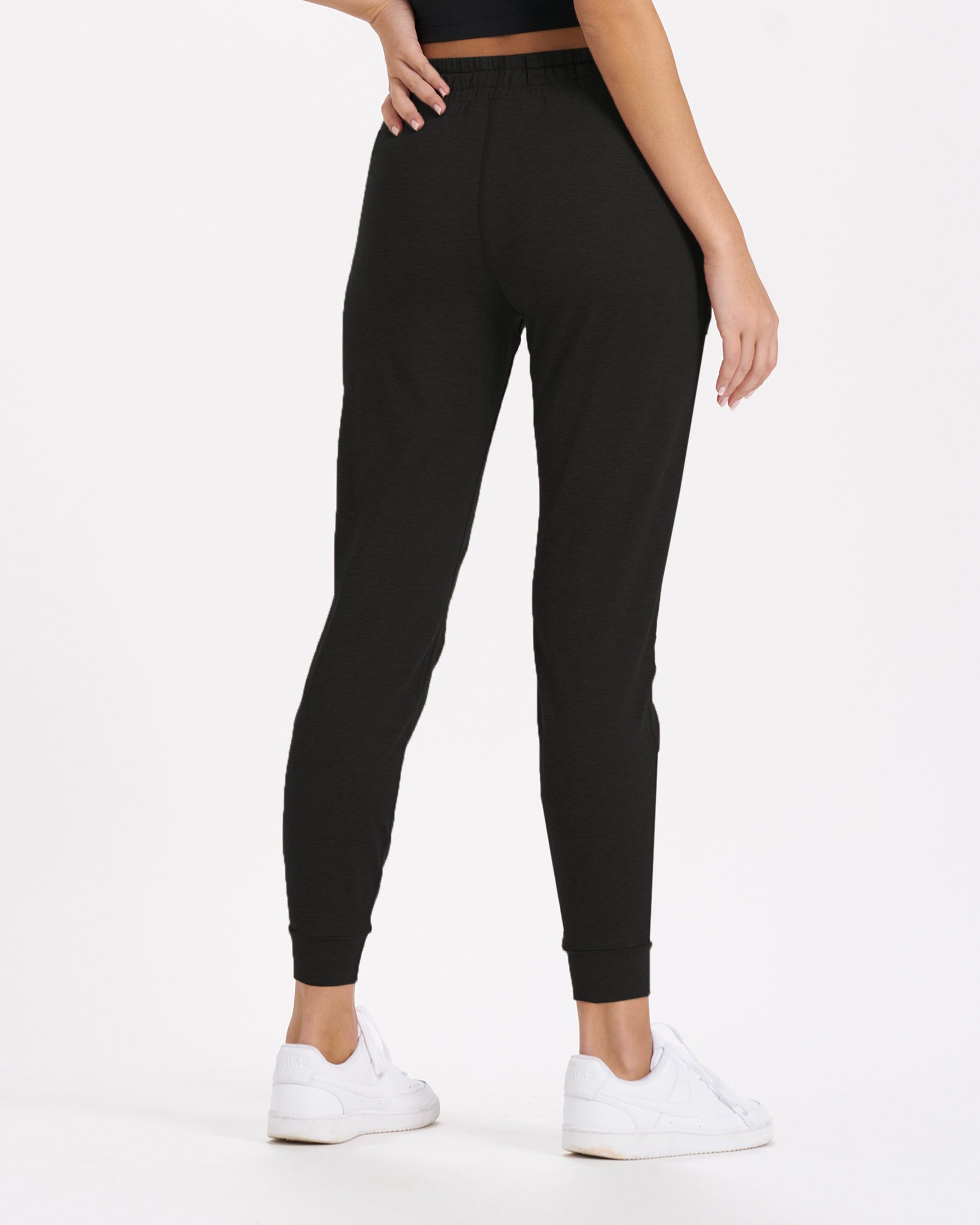 Performance Jogger - Long | Black Heather sold by Vuori product image thumbnail 2