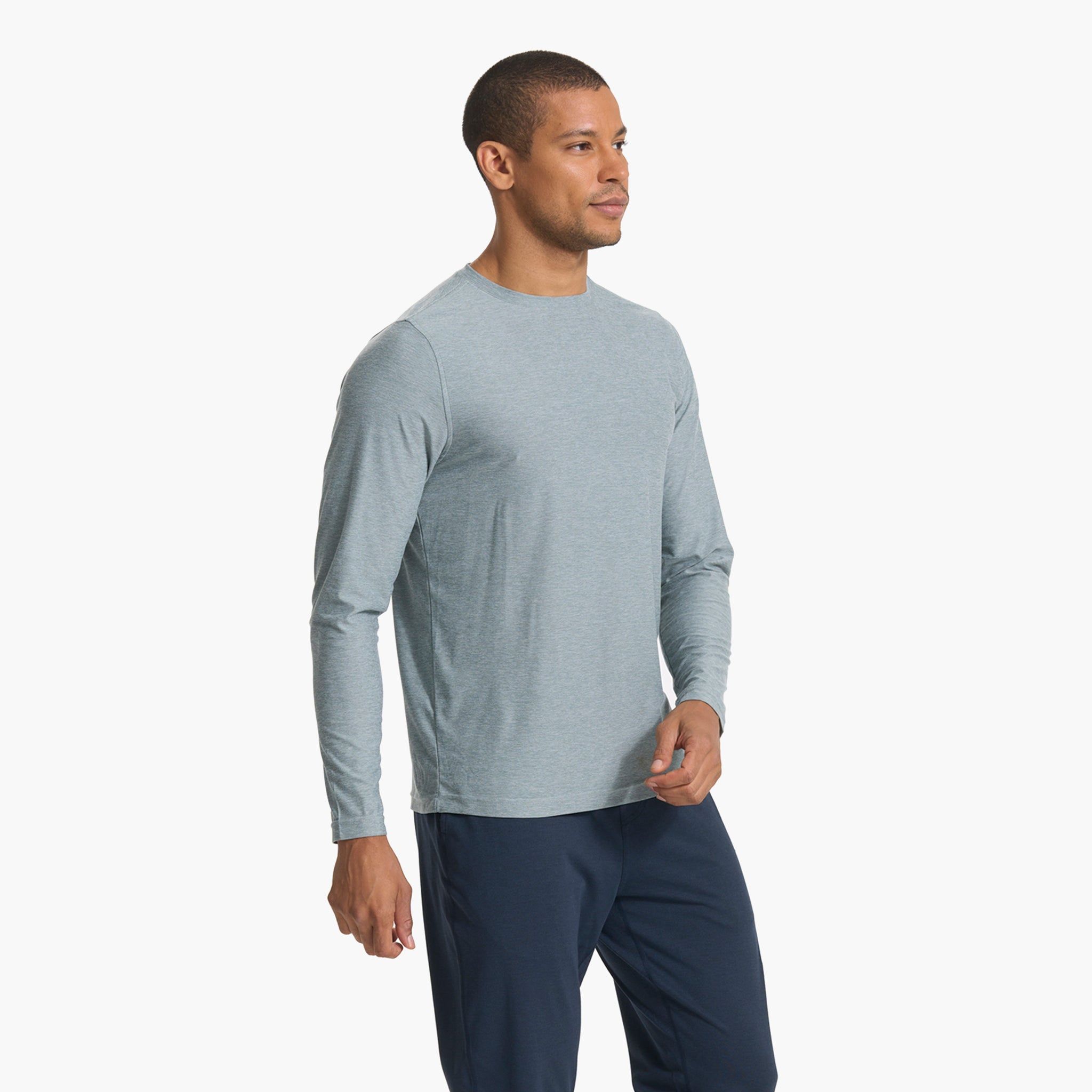 Long Sleeve Strato Tech Tee | Stormy Heather sold by Vuori product image thumbnail 3