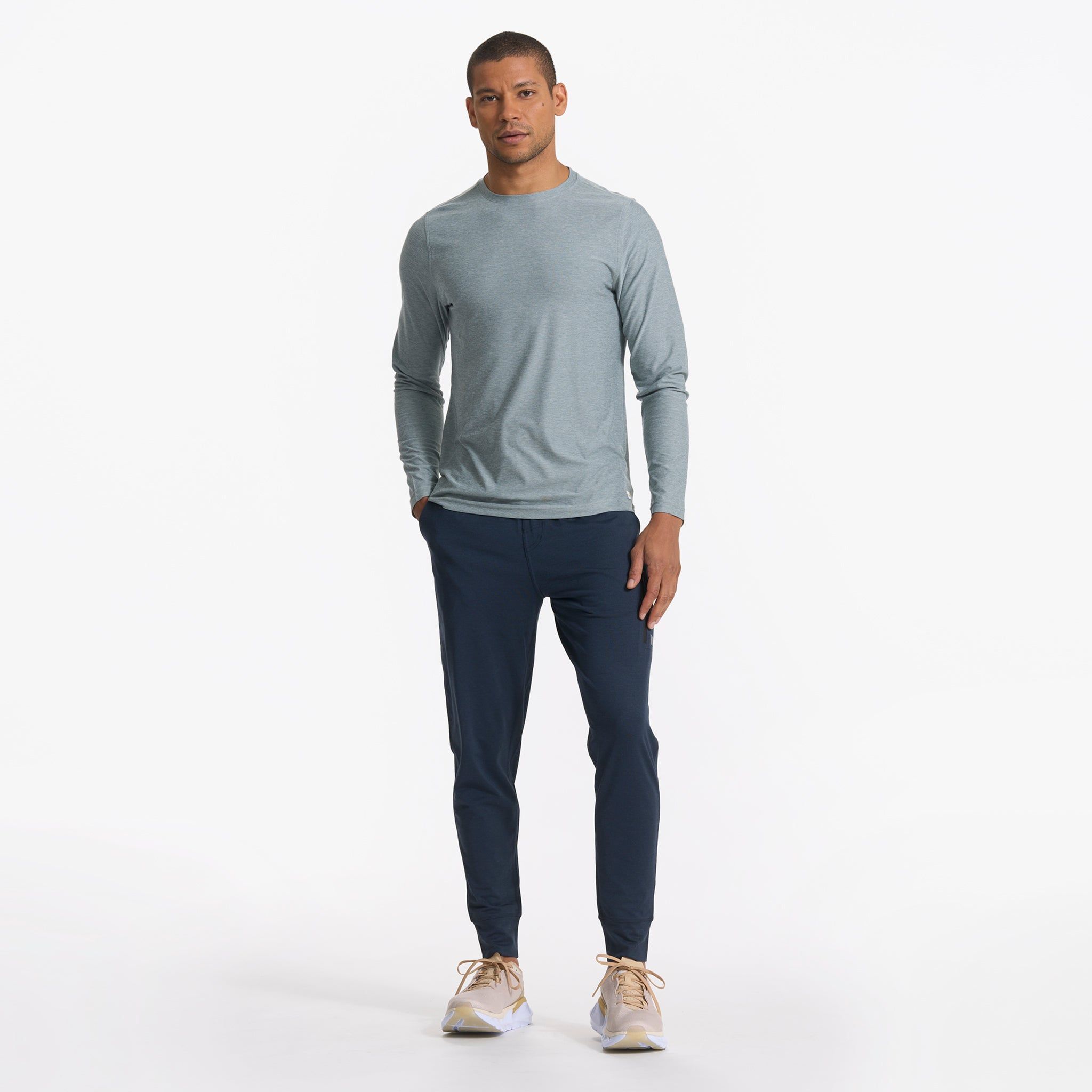 Long Sleeve Strato Tech Tee | Stormy Heather sold by Vuori product image thumbnail 5