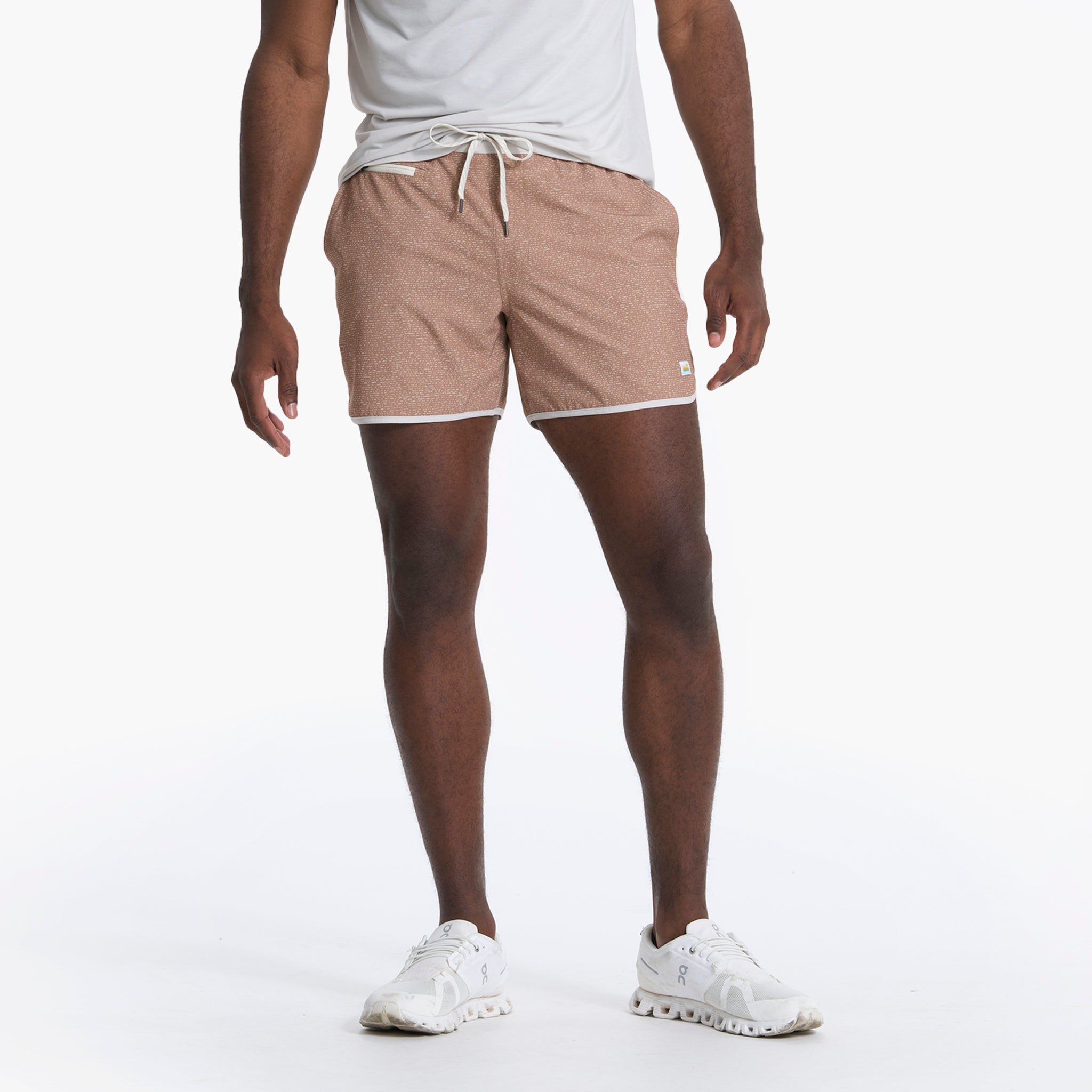 Banks Short 5" | Camel Dashed Lines sold by Vuori product image thumbnail 2