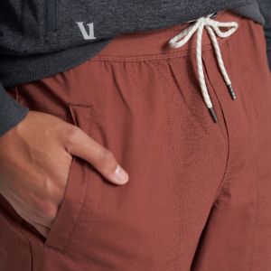 Ripstop Traveler Jogger | Cedar sold by Vuori