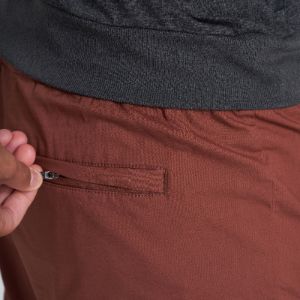 Ripstop Traveler Jogger | Cedar sold by Vuori