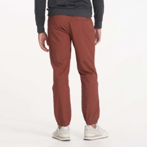 Ripstop Traveler Jogger | Cedar sold by Vuori